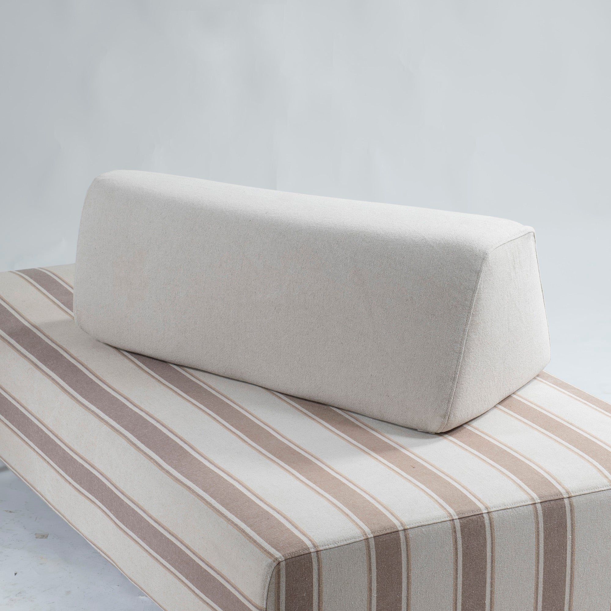 Sofa ACTUS OWN-F Flat sofa with cushions for both living and dining room use LD mixed style