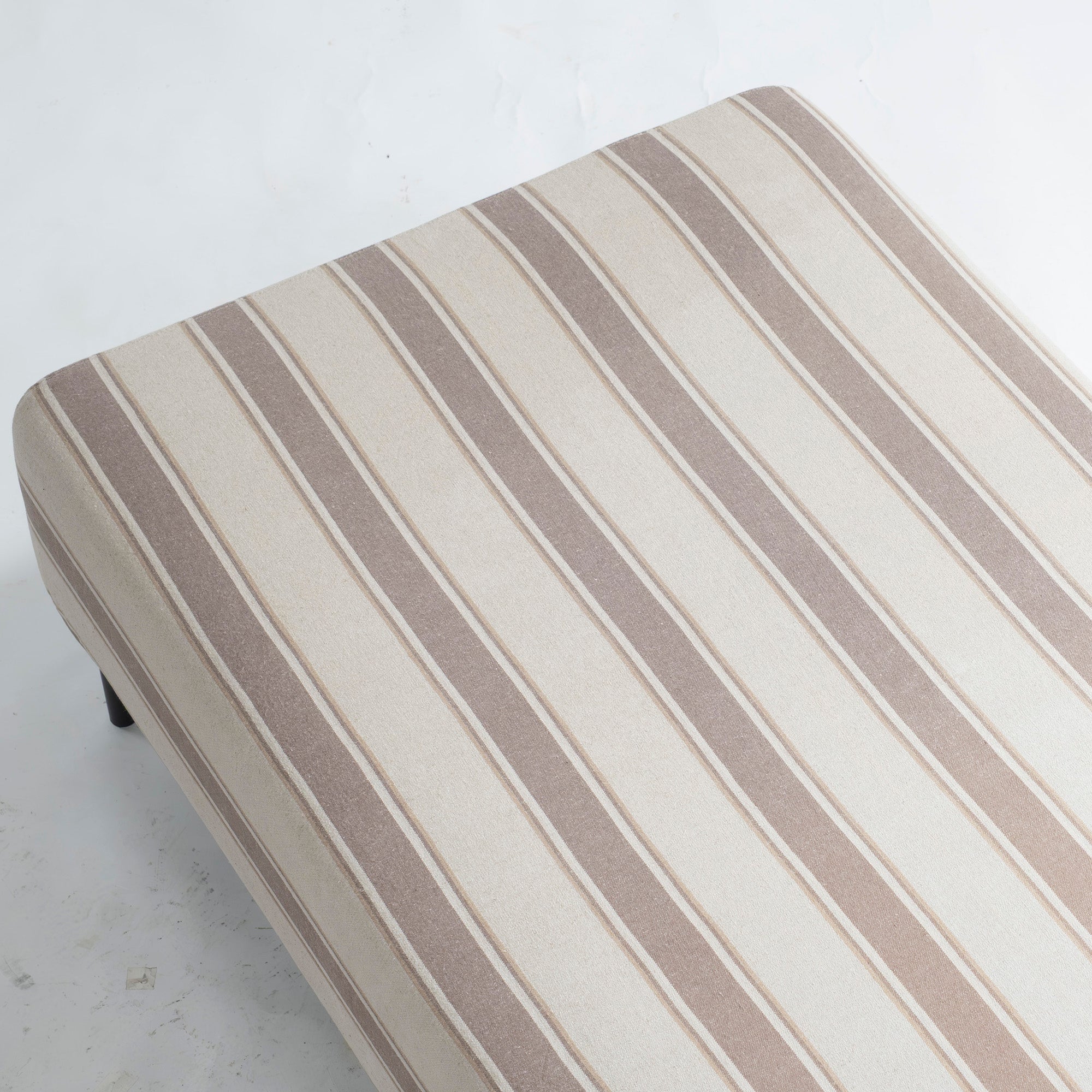 Sofa ACTUS OWN-F Flat sofa with cushions for both living and dining room use LD mixed style