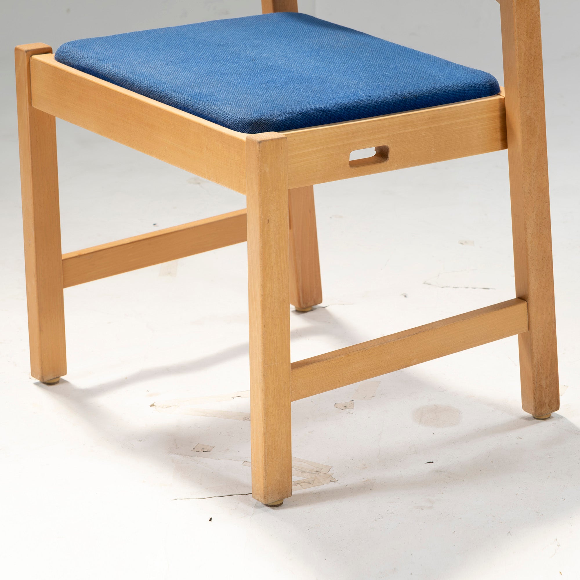 Dining chair Fredericia model 885 Beech wood (1) Hans J. Wegner Nordic vintage Denmark Rare Natural modern