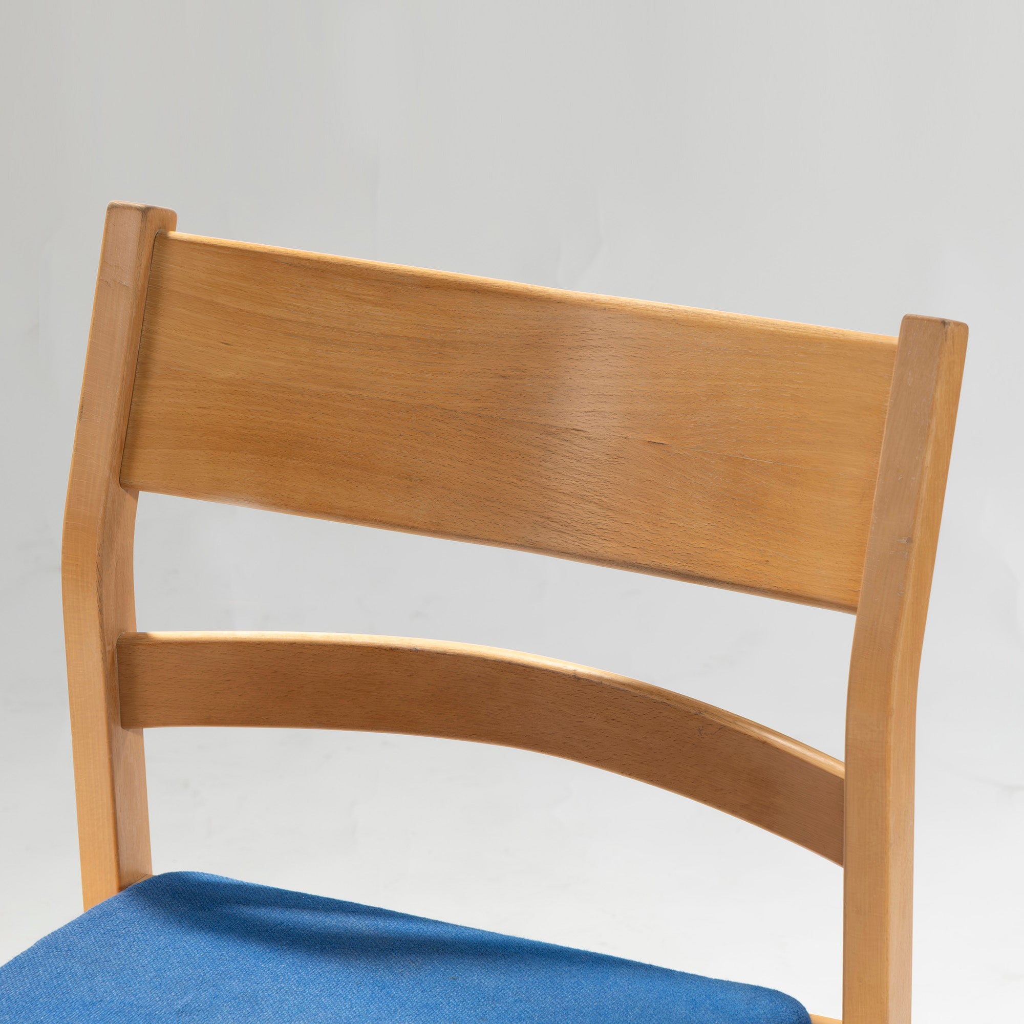 Dining chair Fredericia model 885 Beech wood (1) Hans J. Wegner Nordic vintage Denmark Rare Natural modern