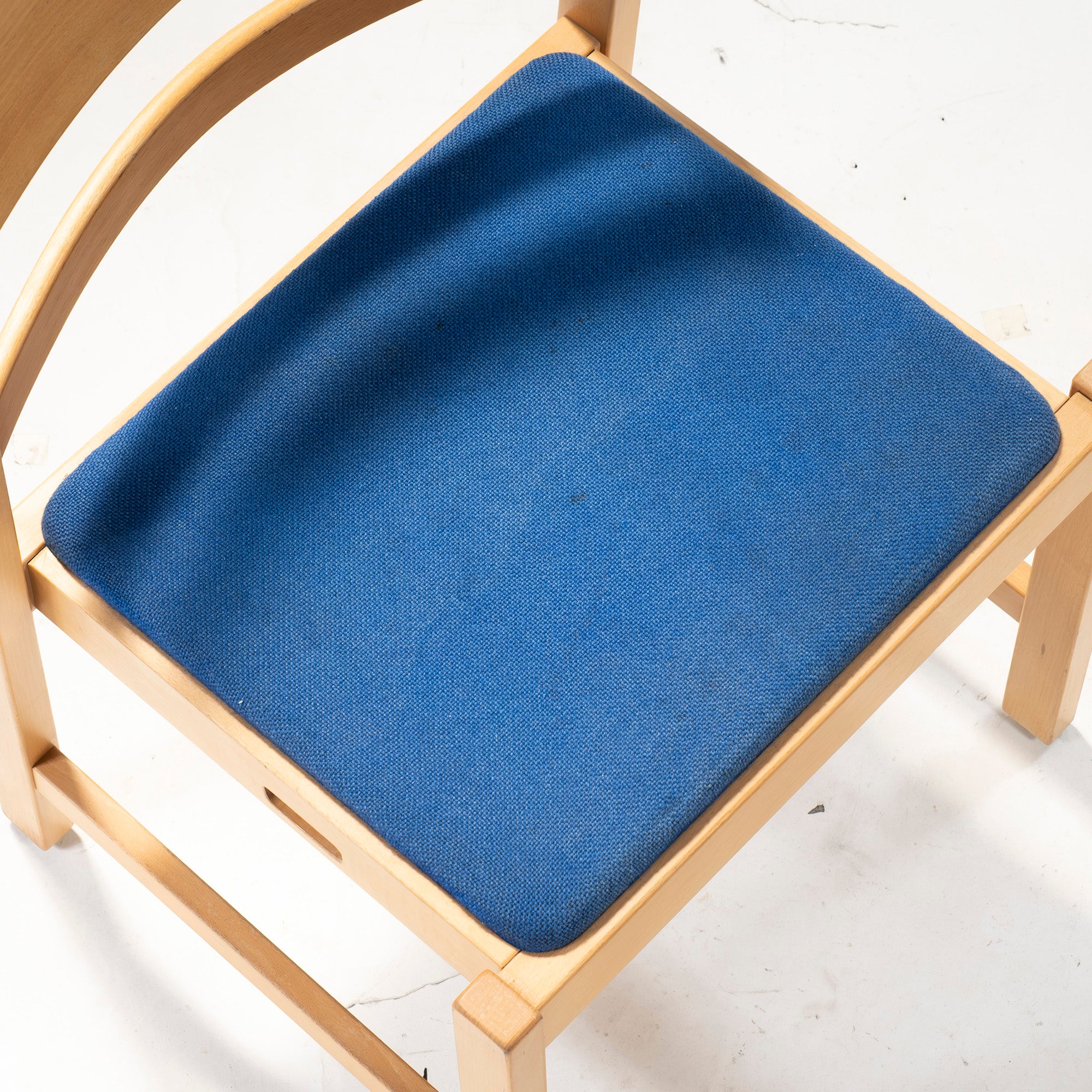 Dining chair Fredericia model 885 Beech wood (1) Hans J. Wegner Nordic vintage Denmark Rare Natural modern