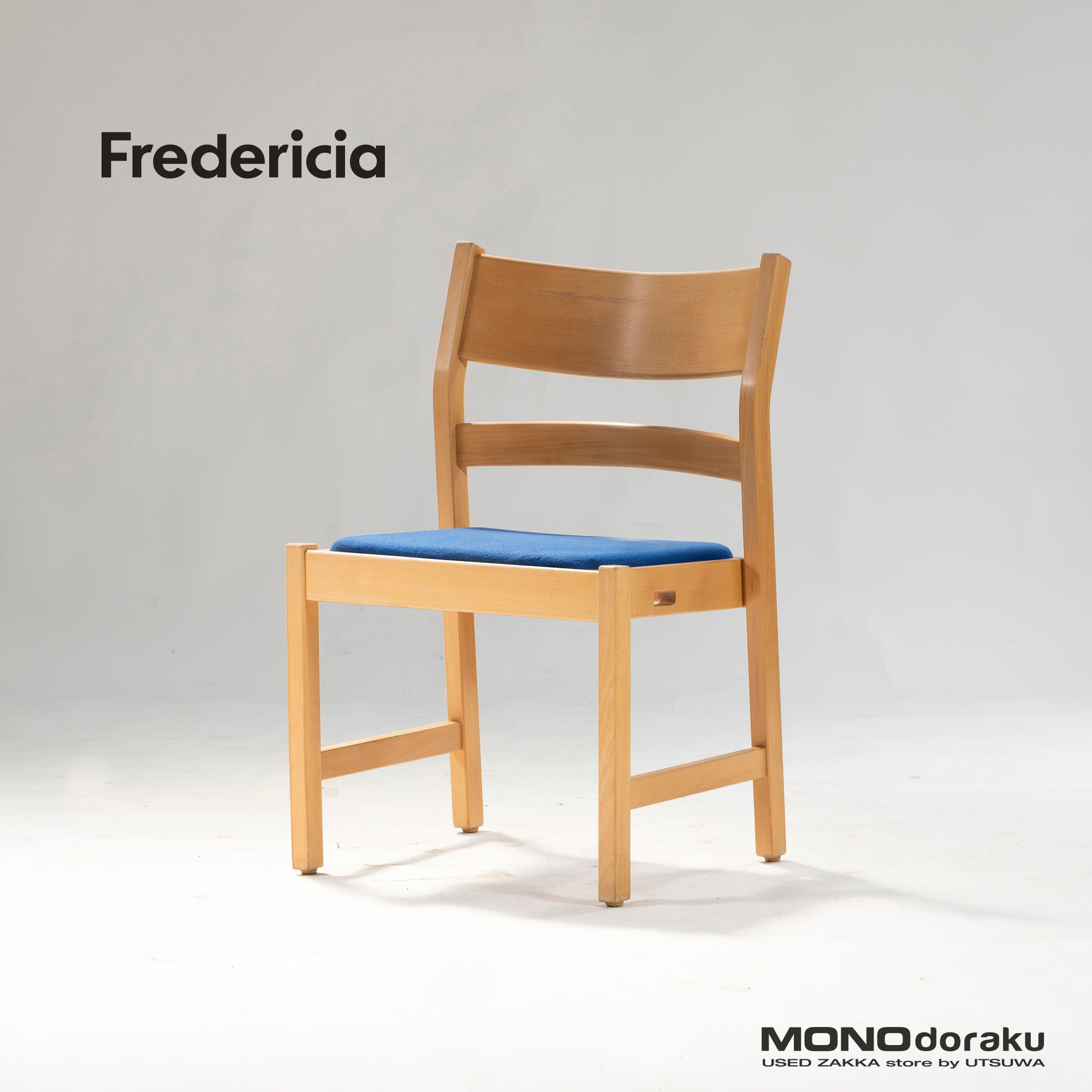 Dining chair Fredericia model 885 Beech wood (2) Hans J. Wegner Nordic vintage Denmark Rare Natural modern
