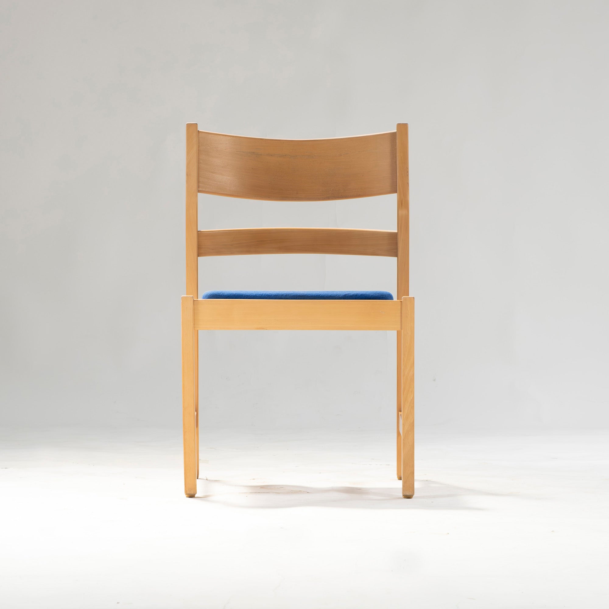 Dining chair Fredericia model 885 Beech wood (2) Hans J. Wegner Nordic vintage Denmark Rare Natural modern