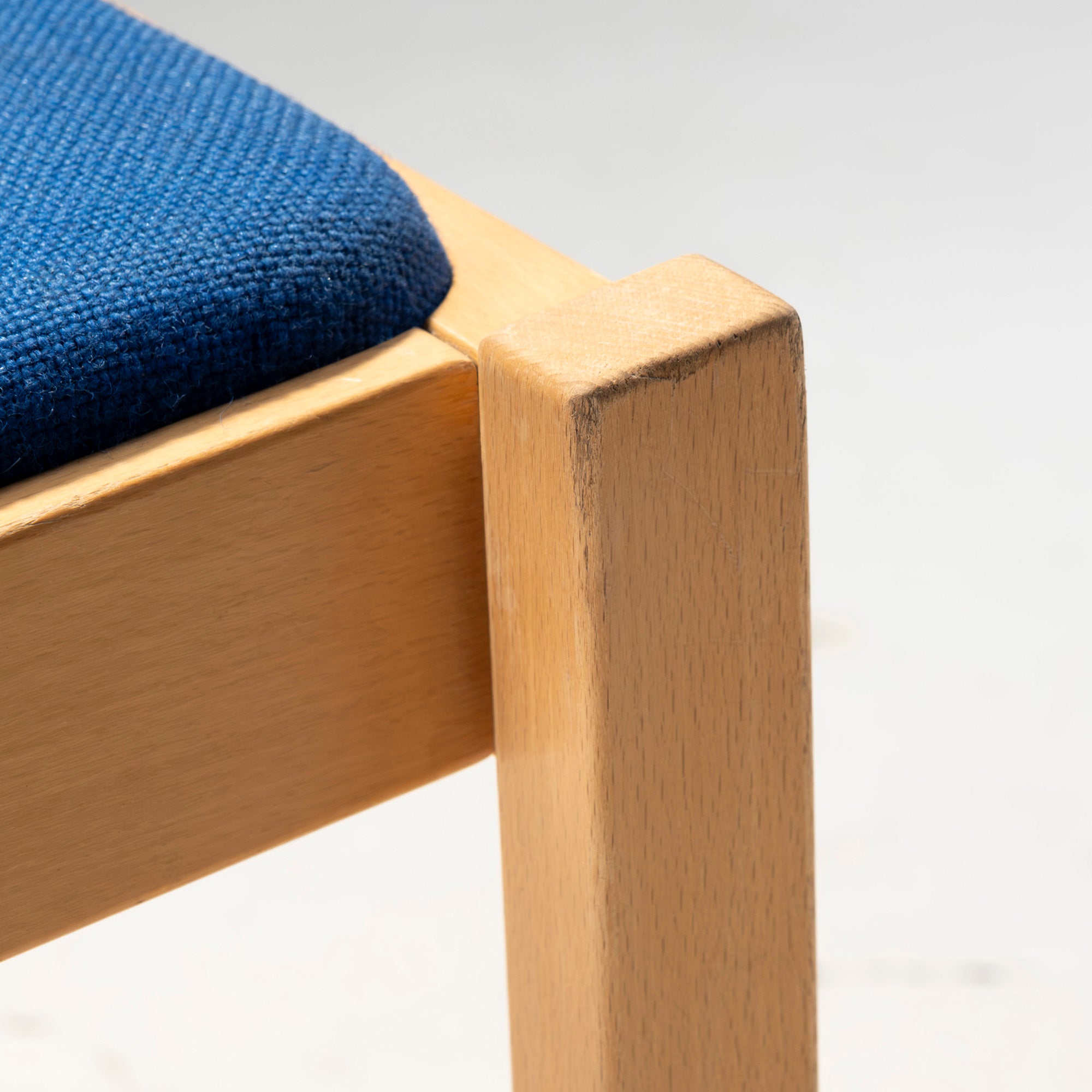 Dining chair Fredericia model 885 Beech wood (2) Hans J. Wegner Nordic vintage Denmark Rare Natural modern
