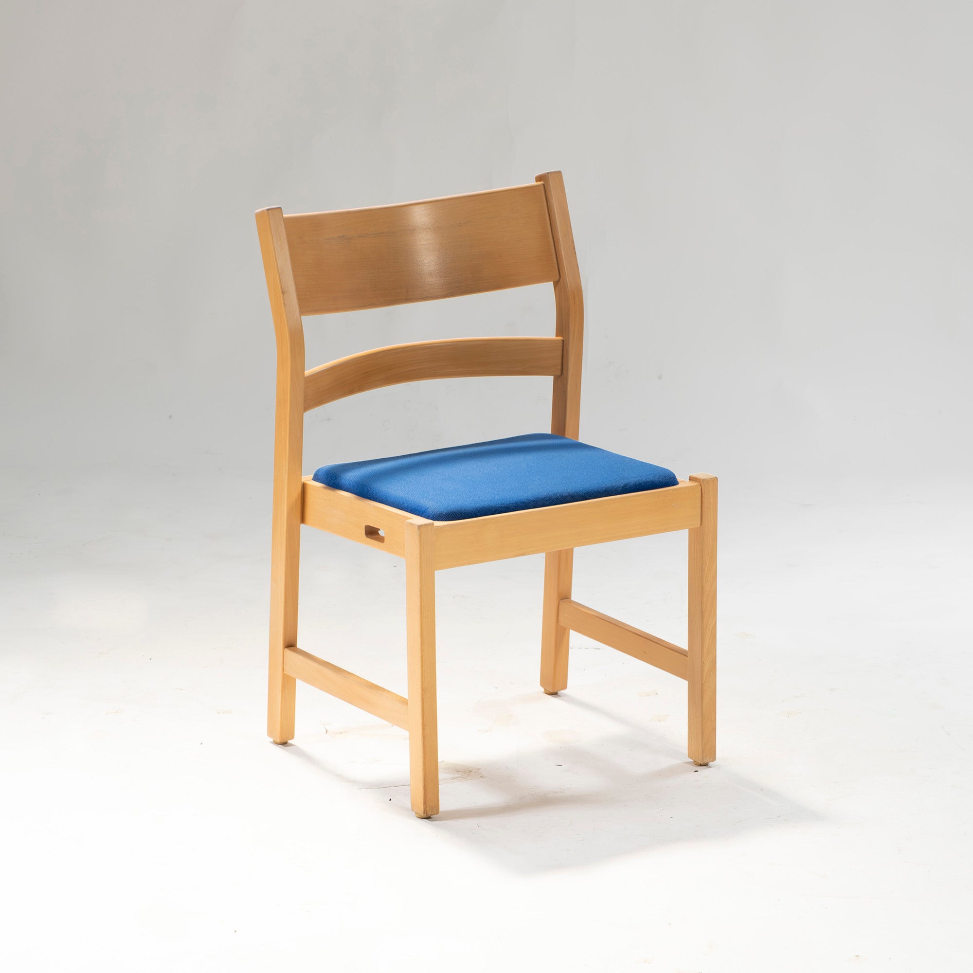 Dining chair Fredericia model 885 Beech wood (2) Hans J. Wegner Nordic vintage Denmark Rare Natural modern