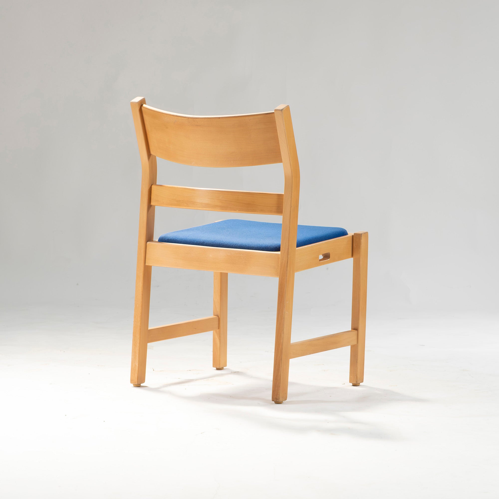 Dining chair Fredericia model 885 Beech wood (2) Hans J. Wegner Nordic vintage Denmark Rare Natural modern