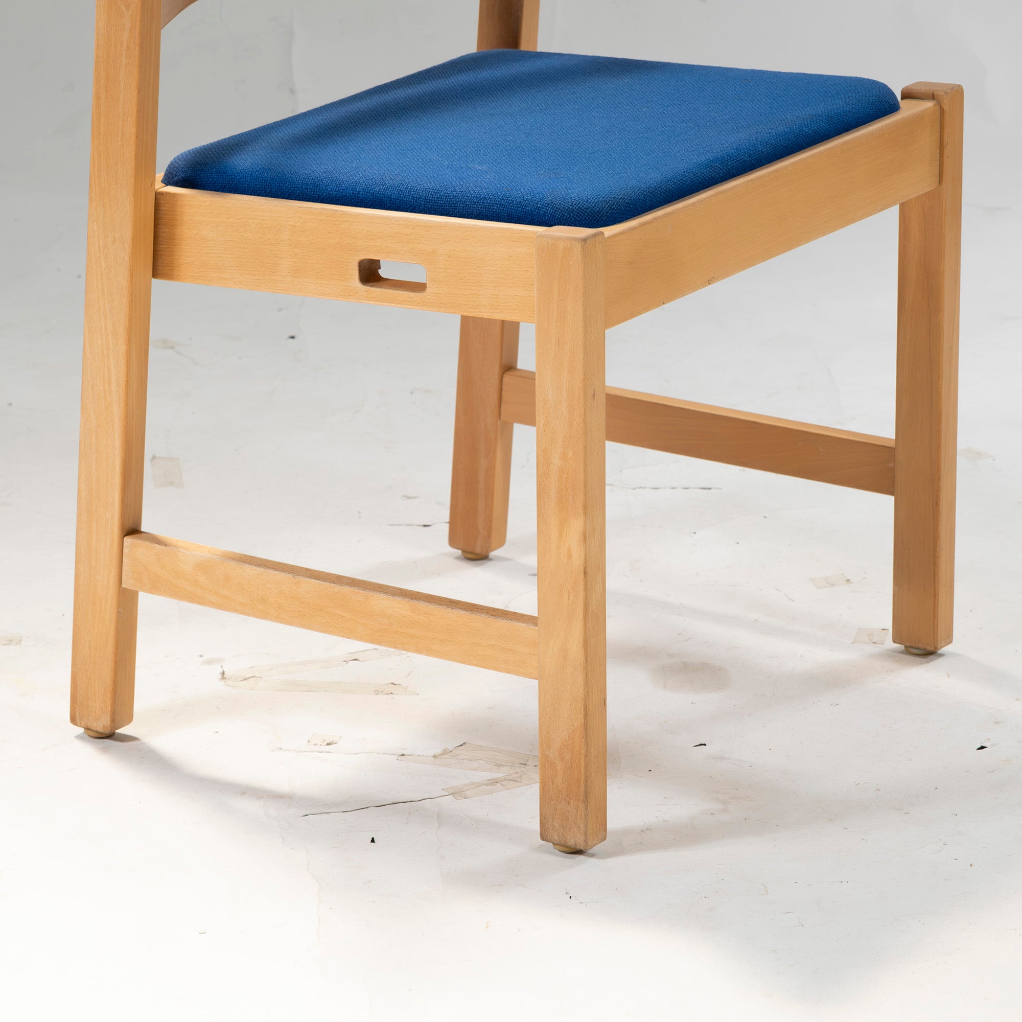 Dining chair Fredericia model 885 Beech wood (3) Hans J. Wegner Nordic vintage Denmark Rare Natural modern