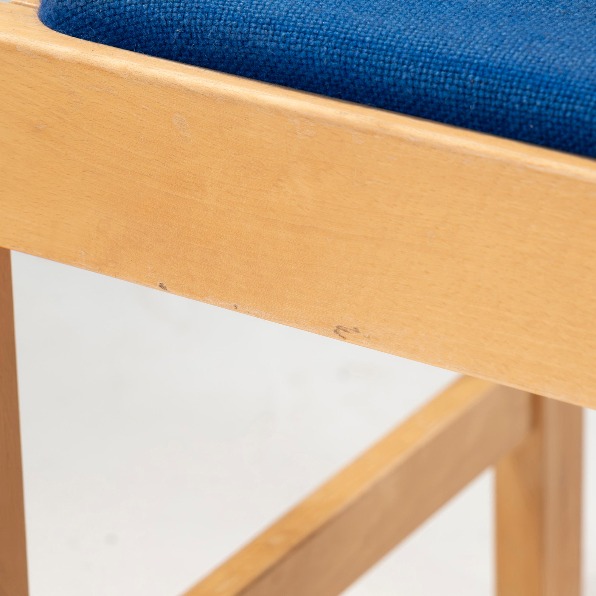 Dining chair Fredericia model 885 Beech wood (3) Hans J. Wegner Nordic vintage Denmark Rare Natural modern