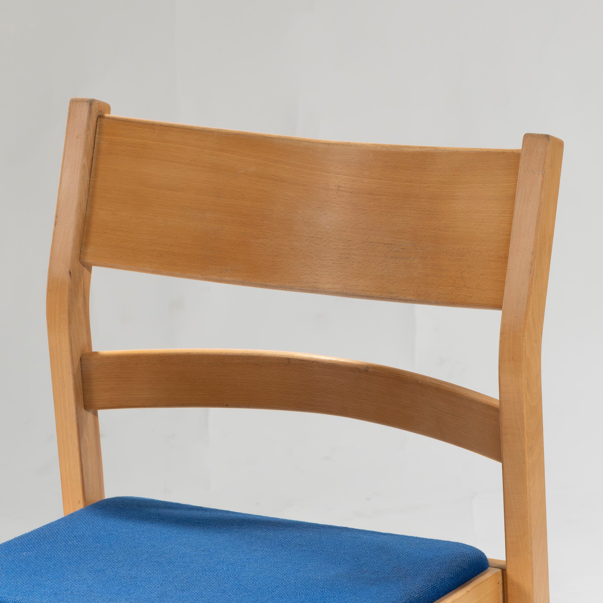Dining chair Fredericia model 885 Beech wood (3) Hans J. Wegner Nordic vintage Denmark Rare Natural modern