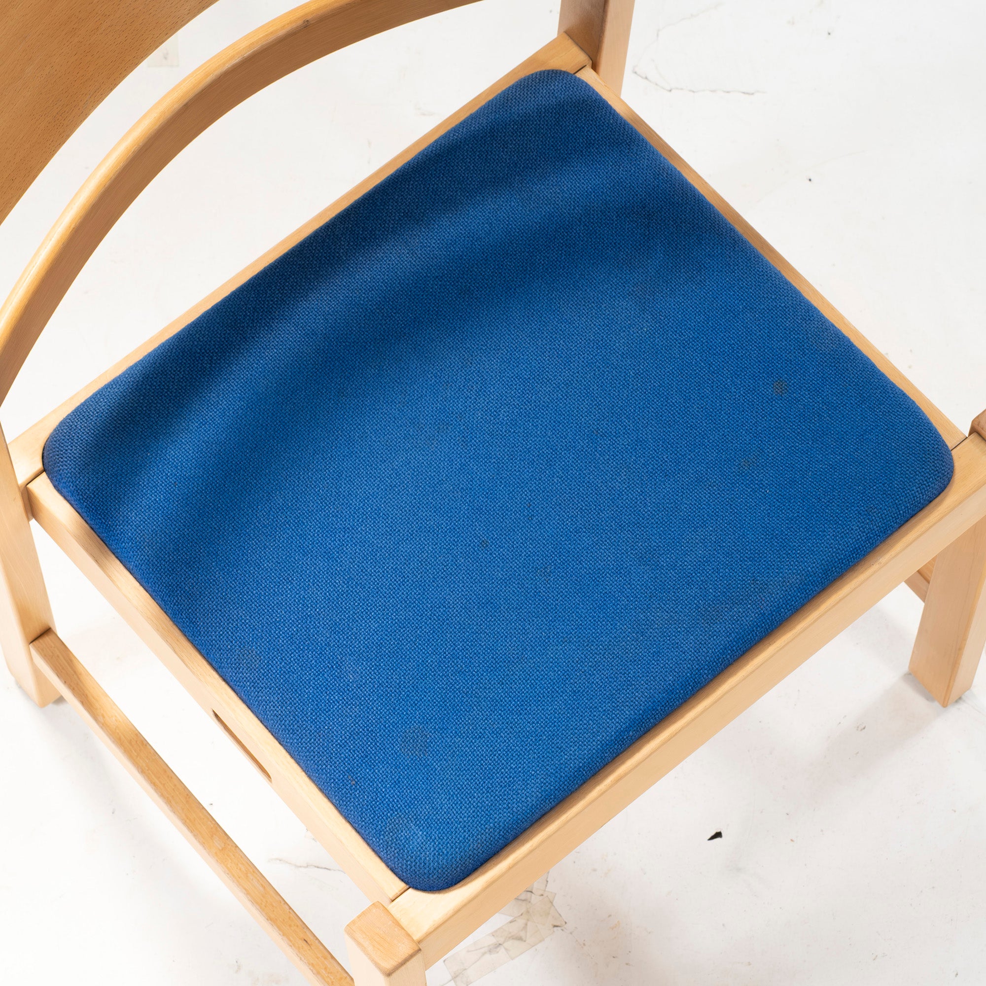 Dining chair Fredericia model 885 Beech wood (3) Hans J. Wegner Nordic vintage Denmark Rare Natural modern