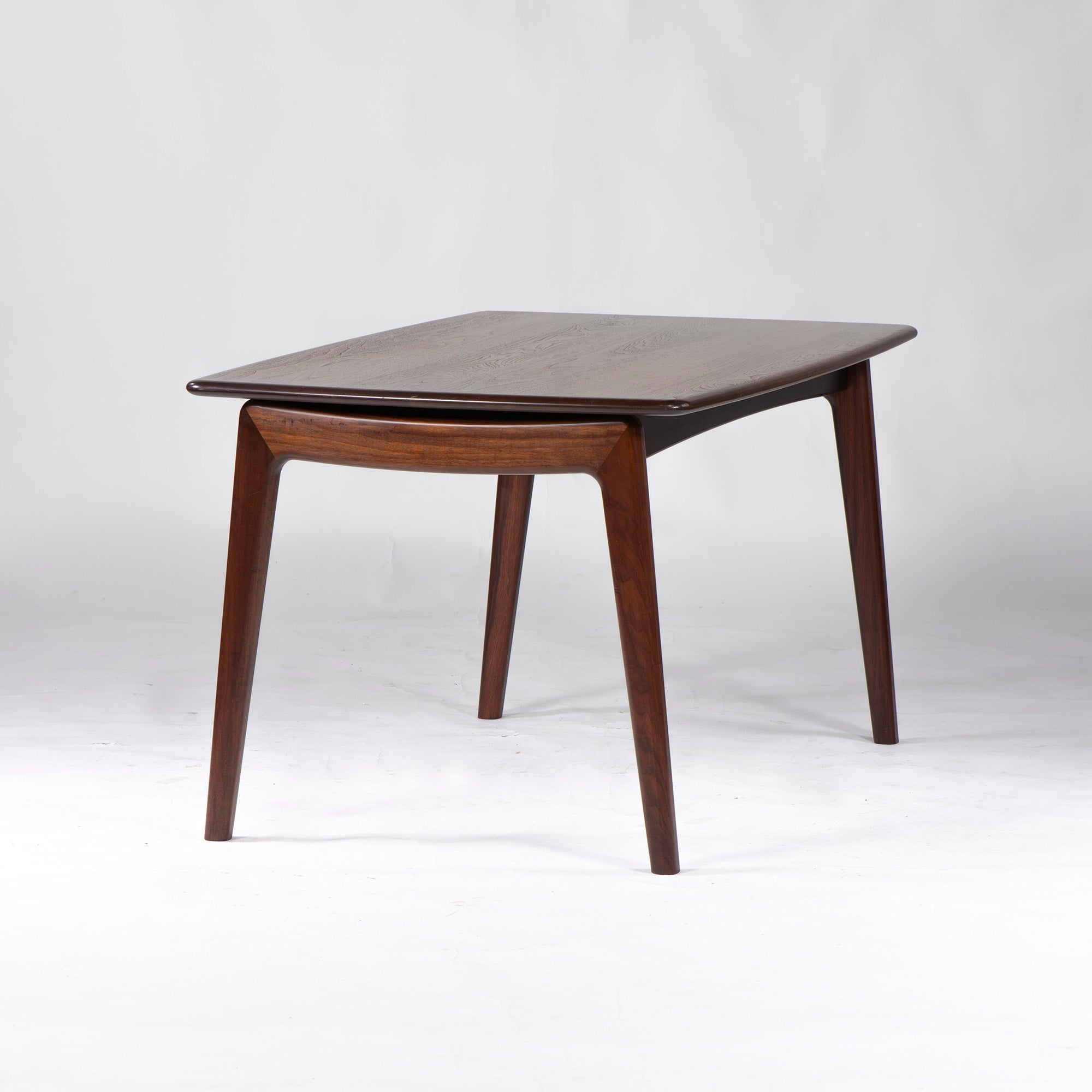 Dining table Kiritsumi Mokko Nordi w130 Walnut Solid wood Natural modern Scandinavian design Dining table IDC Otsuka