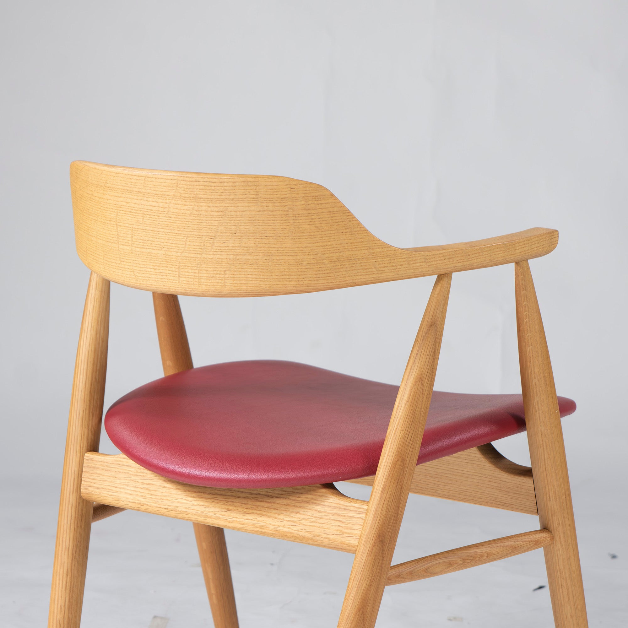 Dining chair Kashiwa Mokko EDC81 Half arm chair Oak wood PU leather (2) Oak wood Solid wood Discontinued Natural Nordic Japanese modern Hida
