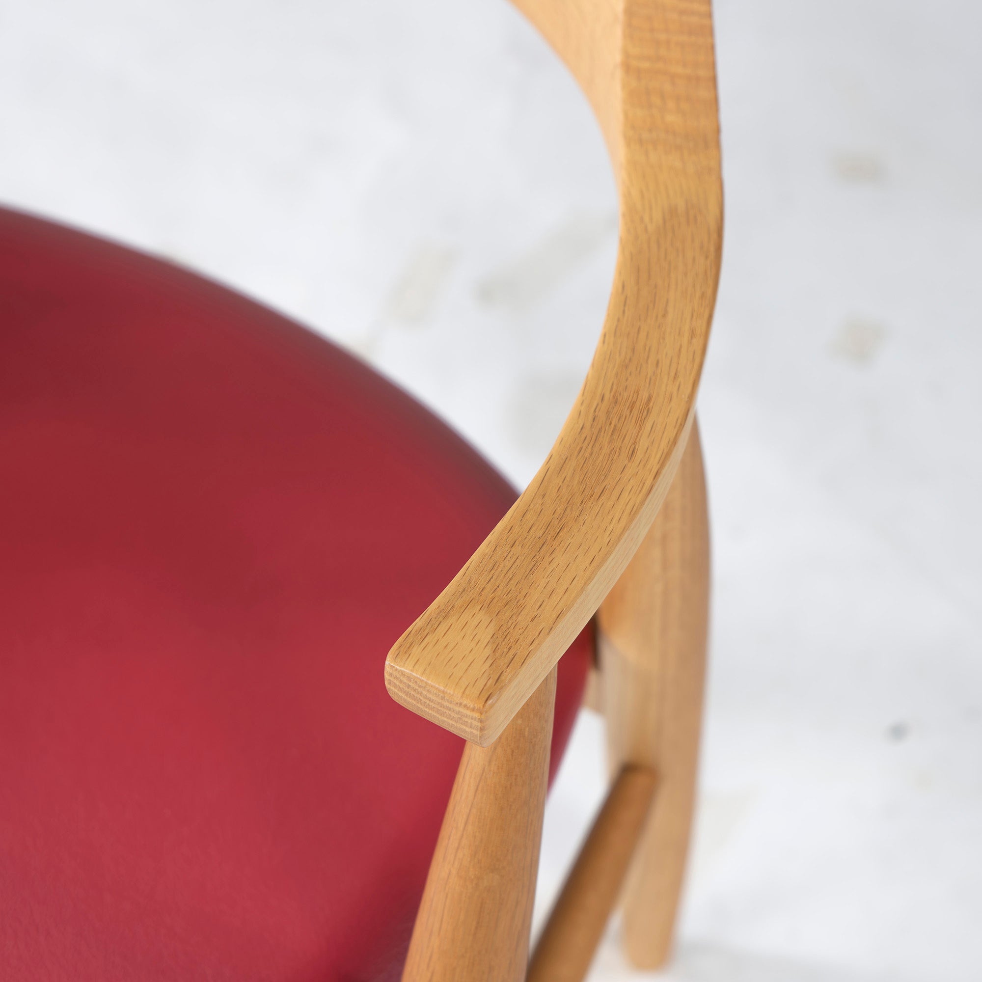 Dining chair Kashiwa Mokko EDC81 Half arm chair Oak wood PU leather (2) Oak wood Solid wood Discontinued Natural Nordic Japanese modern Hida