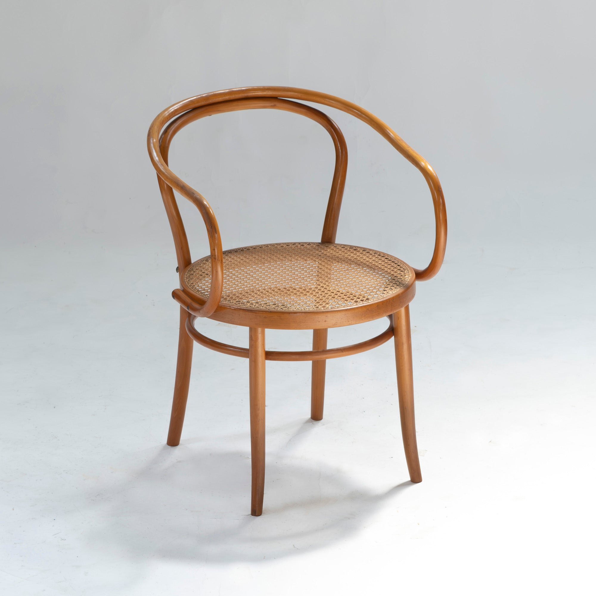 Vintage chair AIDEC bentwood chair made of beech and rattan from Czechoslovakia (1) THONET dining chair