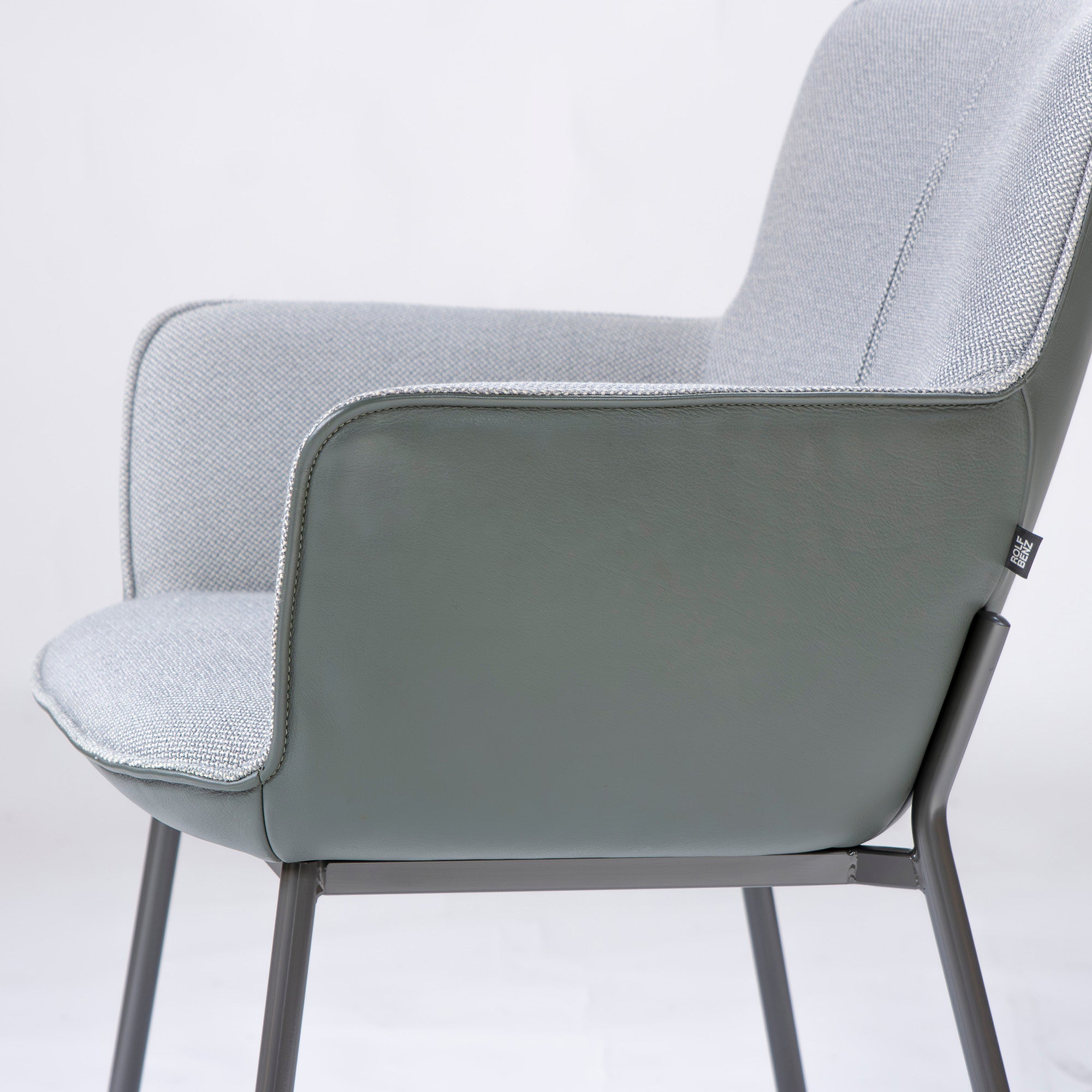 ダイニングチェア ROLF BENZ ロルフベンツ 655(1) レザー ファブリック スチールレッグ モダン ドイツ製 ラグジュアリー おしゃれ 定価31万