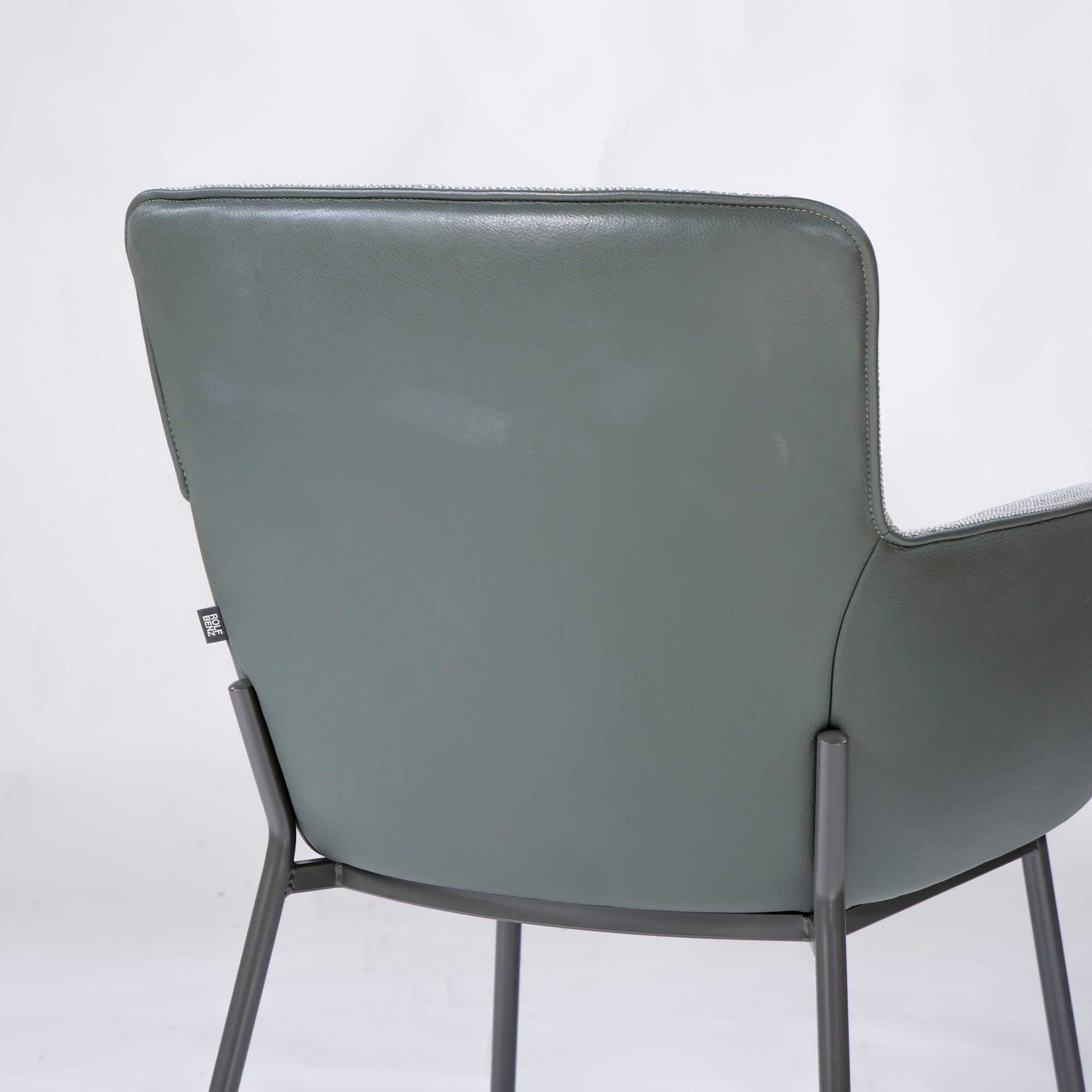 ダイニングチェア ROLF BENZ ロルフベンツ 655(2) レザー ファブリック スチールレッグ モダン ドイツ製 ラグジュアリー おしゃれ 定価31万
