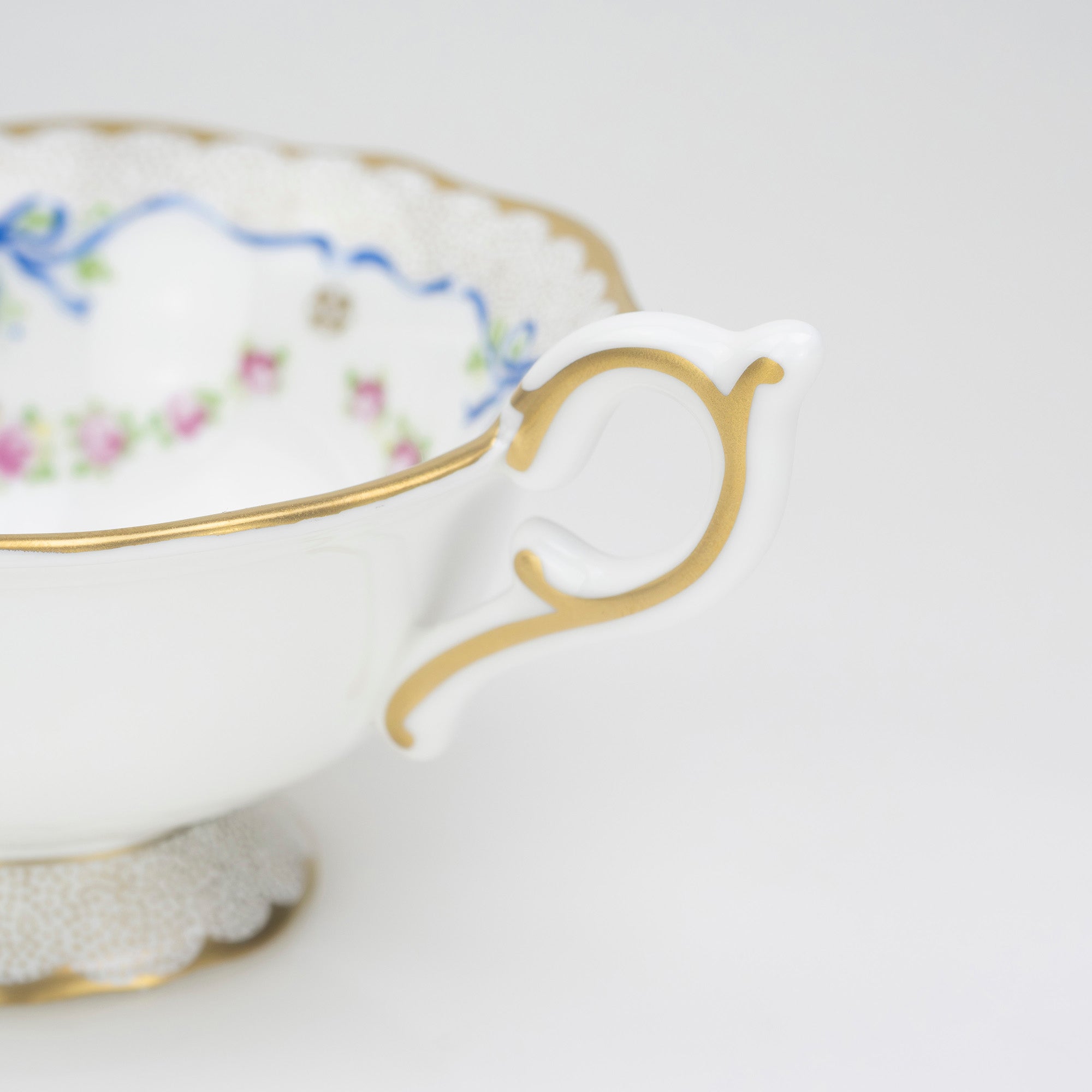 Wedgwood Harlequin Collection Ribbon & Rose Teacup & Saucer (Discontinued)