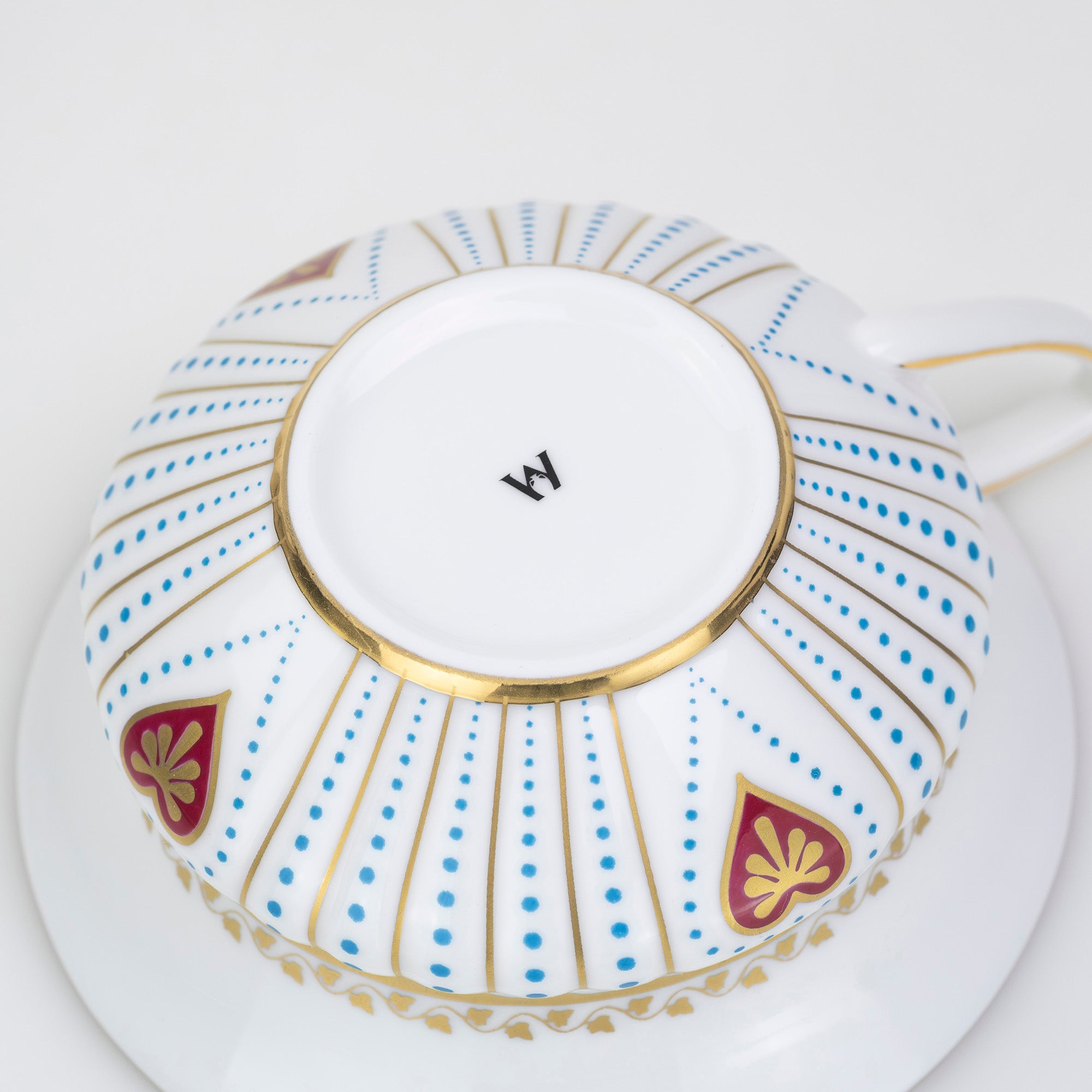 Wedgwood Harlequin Collection Queen of Hearts Teacup and Saucer (Discontinued)