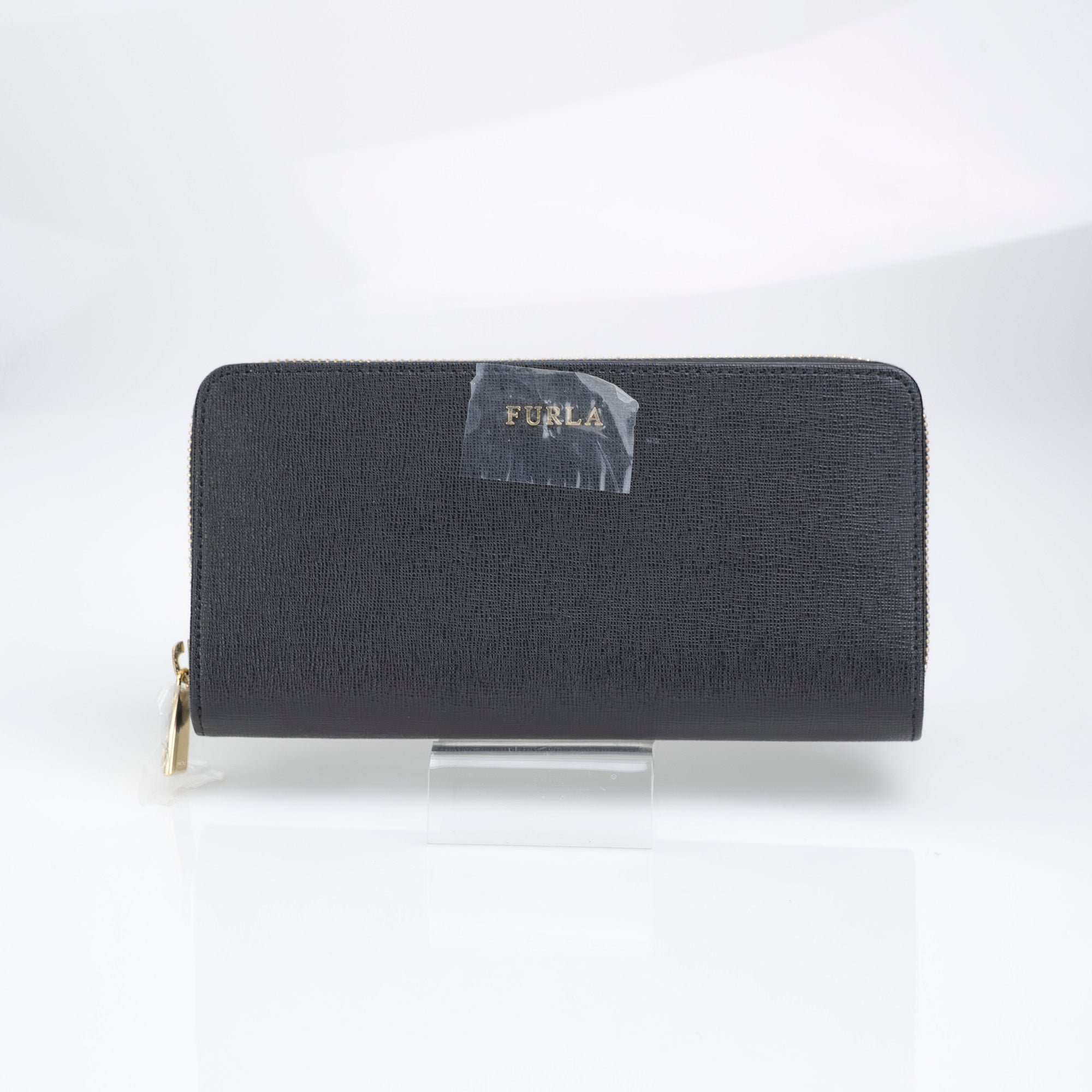 FURLA BABYLON long wallet in Saffiano leather with a round zipper, black, excellent condition, box and dust bag included