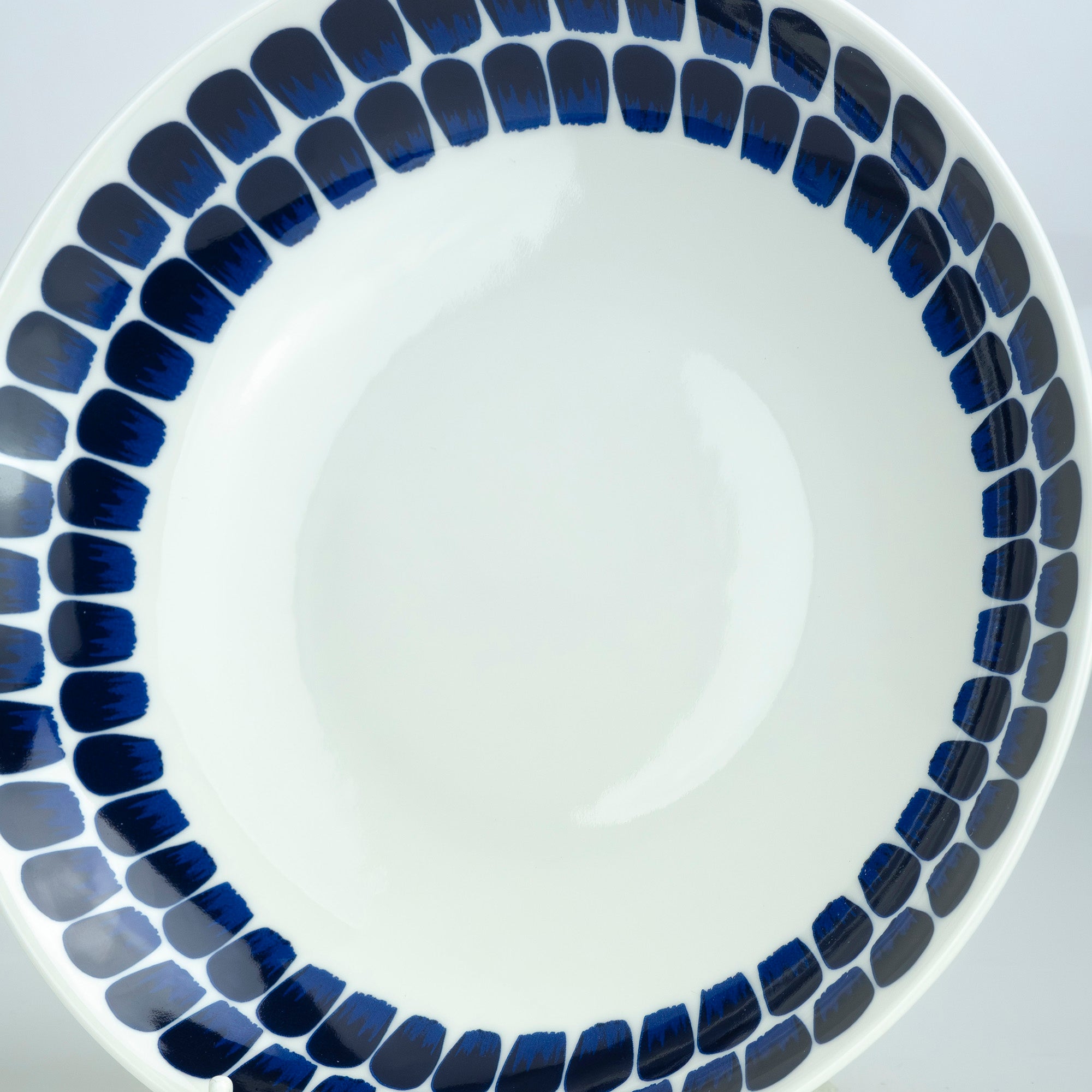 Arabia Tuokio 24h Deep Plate, 24cm, Scandinavian Style, Excellent Condition, Sticker Included (4)
