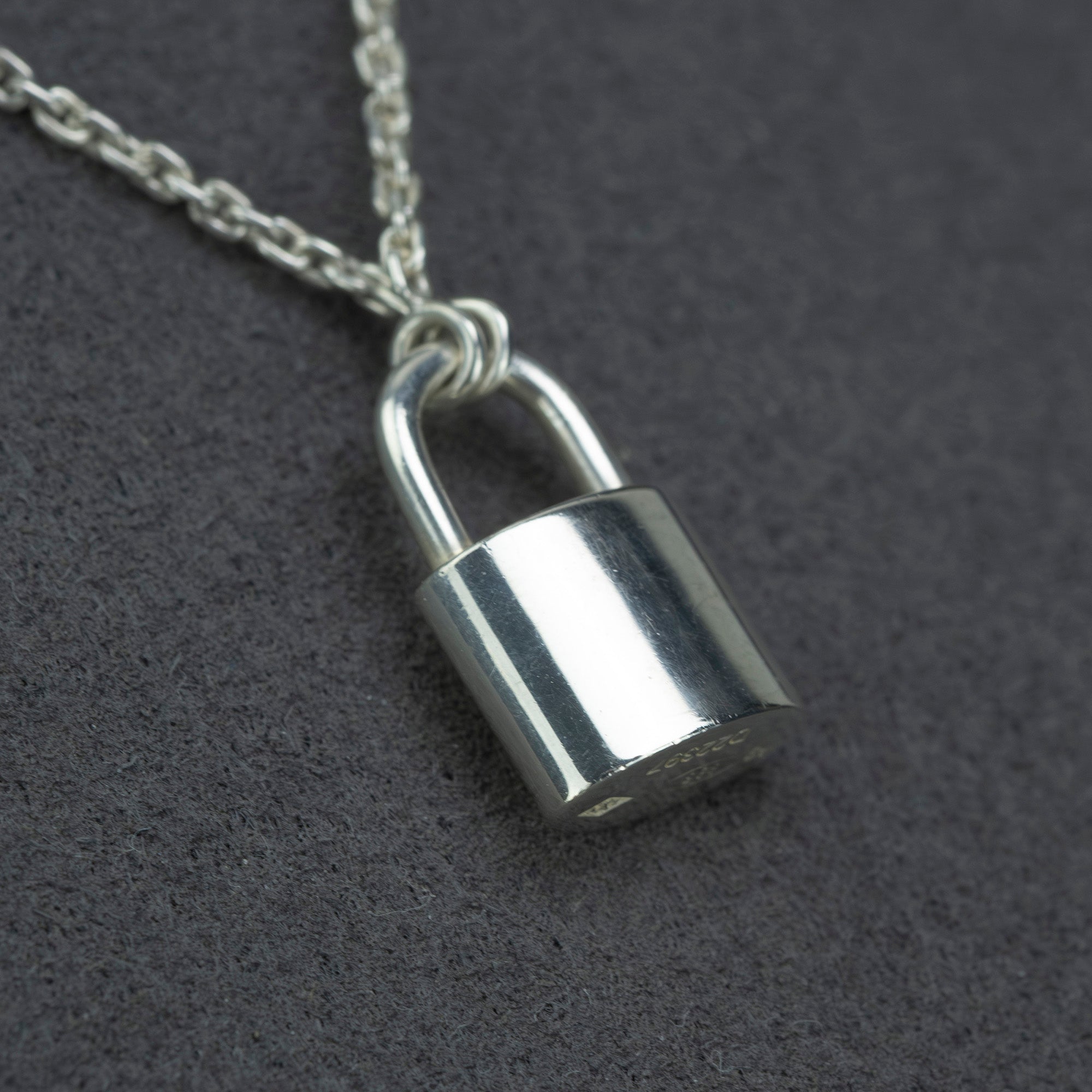Louis Vuitton Lockit Necklace D22397, 925 Sterling Silver Padlock Pendant