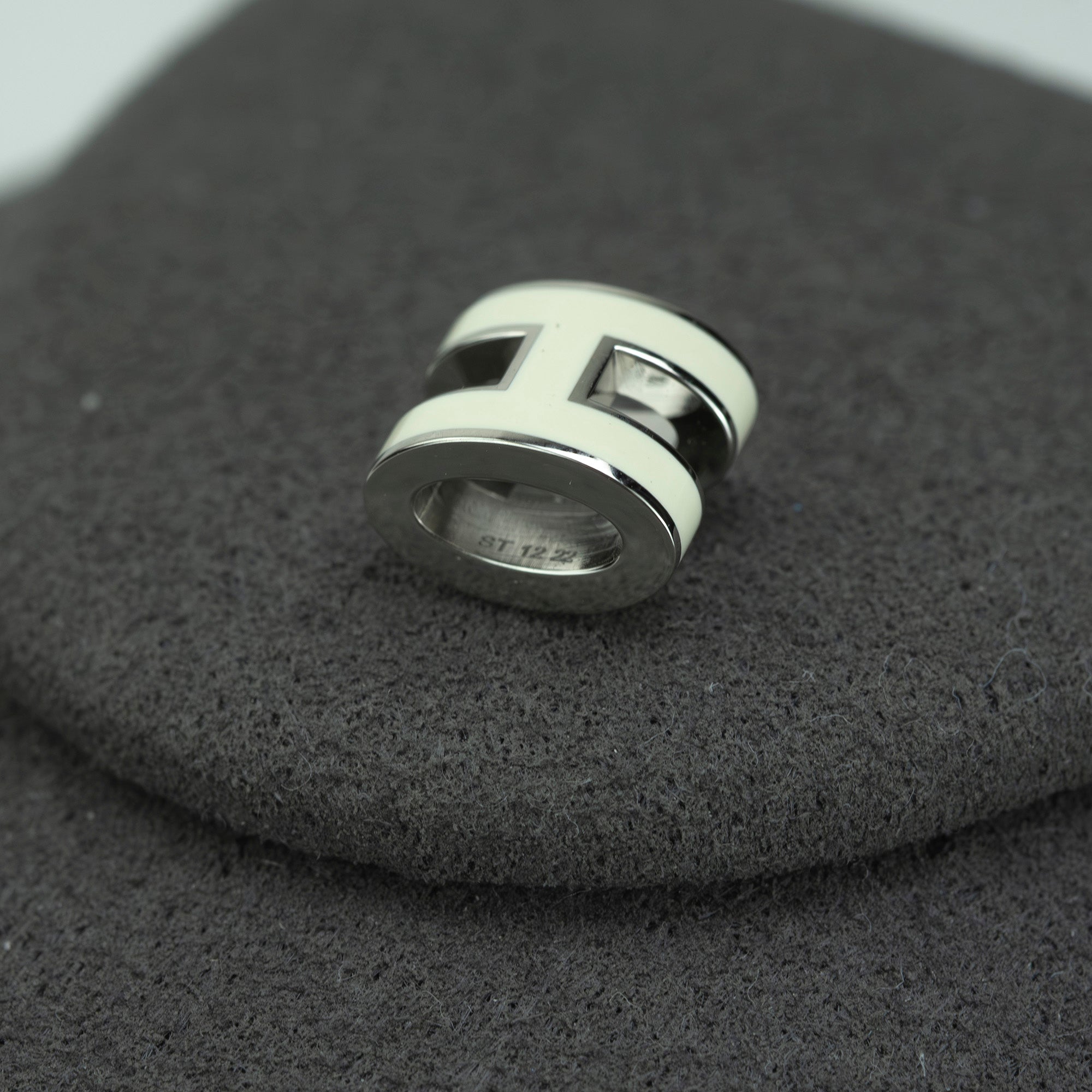 Hermès Pop Ash Mini Necklace in White and Silver Metal with H Logo, Box and Dust Bag Included
