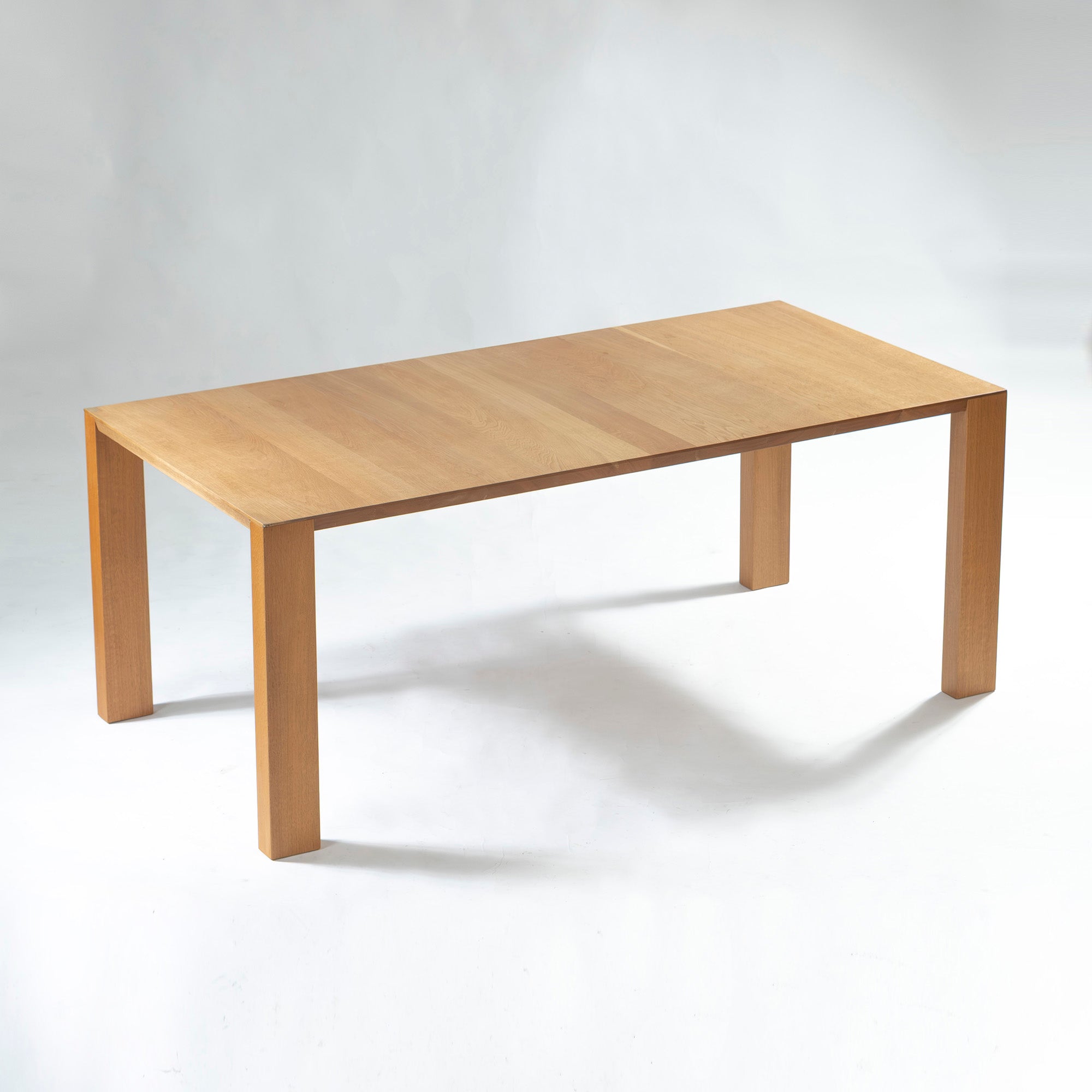 CONDE HOUSE solid oak dining table, w180cm, made in Japan, featuring a simple, Nordic and Japanese modern design.