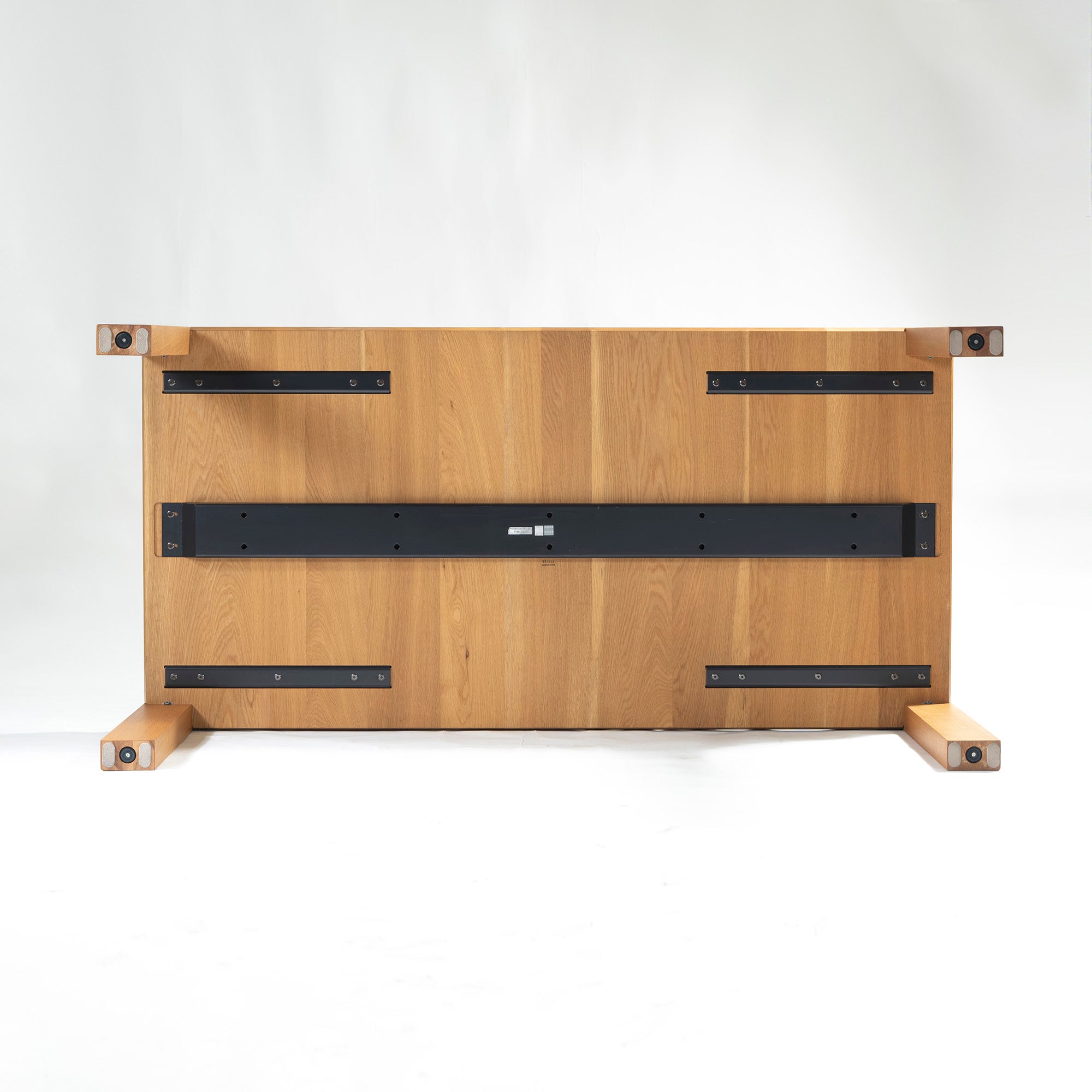 CONDE HOUSE solid oak dining table, w180cm, made in Japan, featuring a simple, Nordic and Japanese modern design.