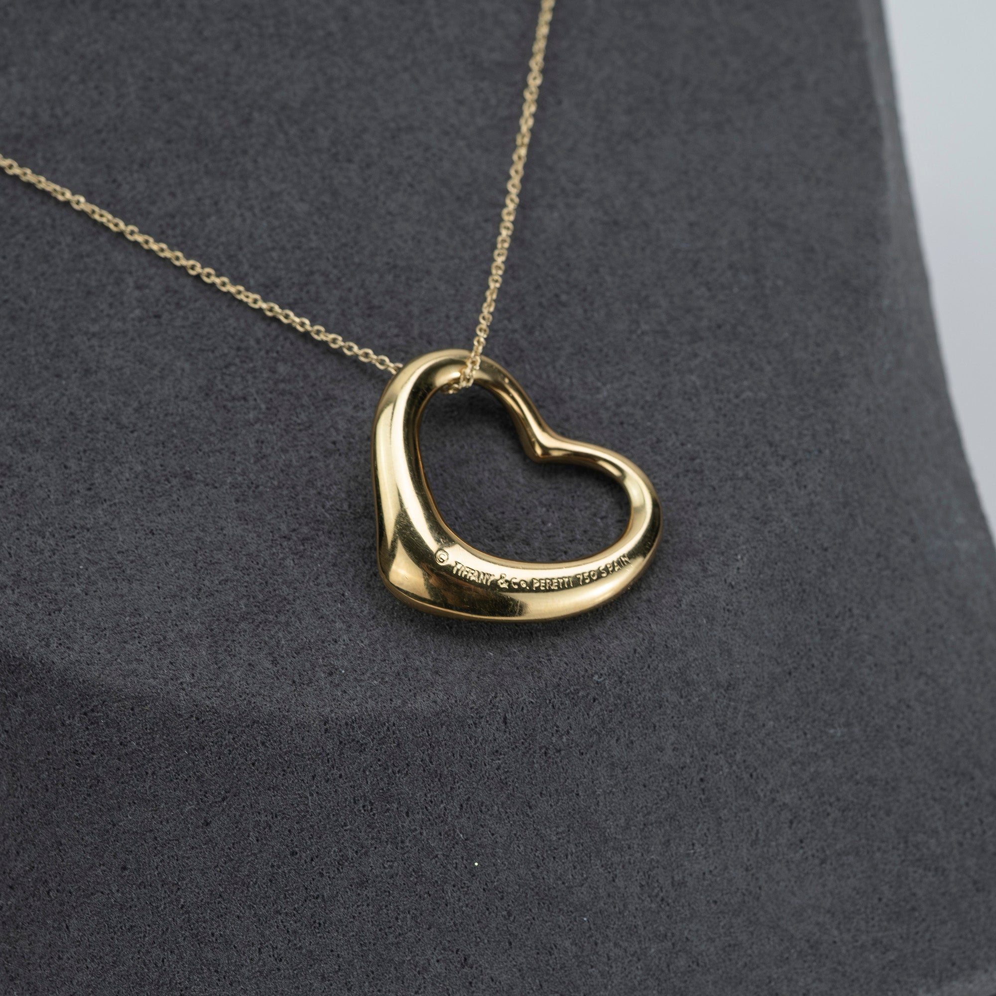 Tiffany & Co. Open Heart Necklace in 750 K18YG Yellow Gold by Elsa Peretti