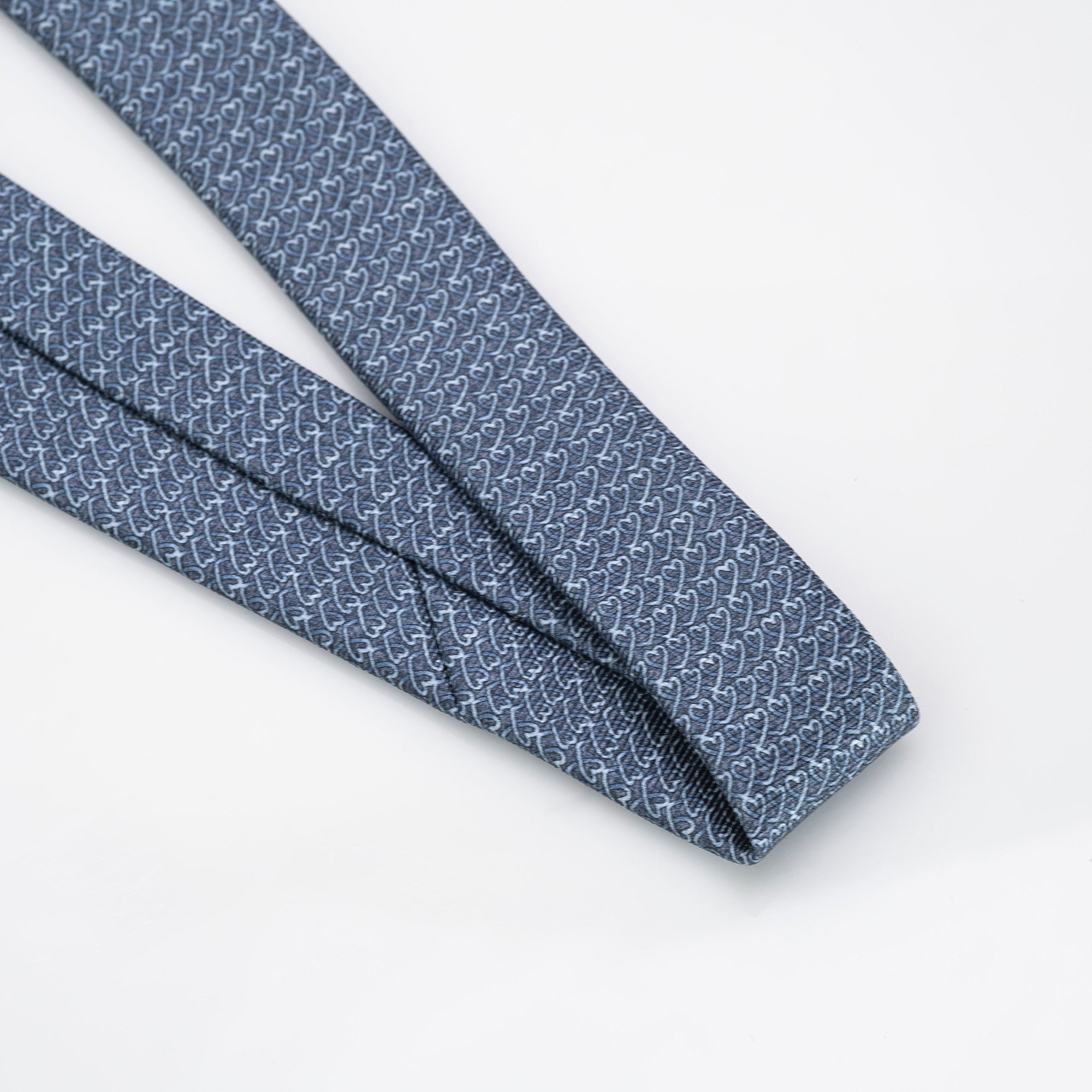 Bvlgari BVLGARI tie, 100% silk, blue, heart-like geometric pattern, tags included, unused