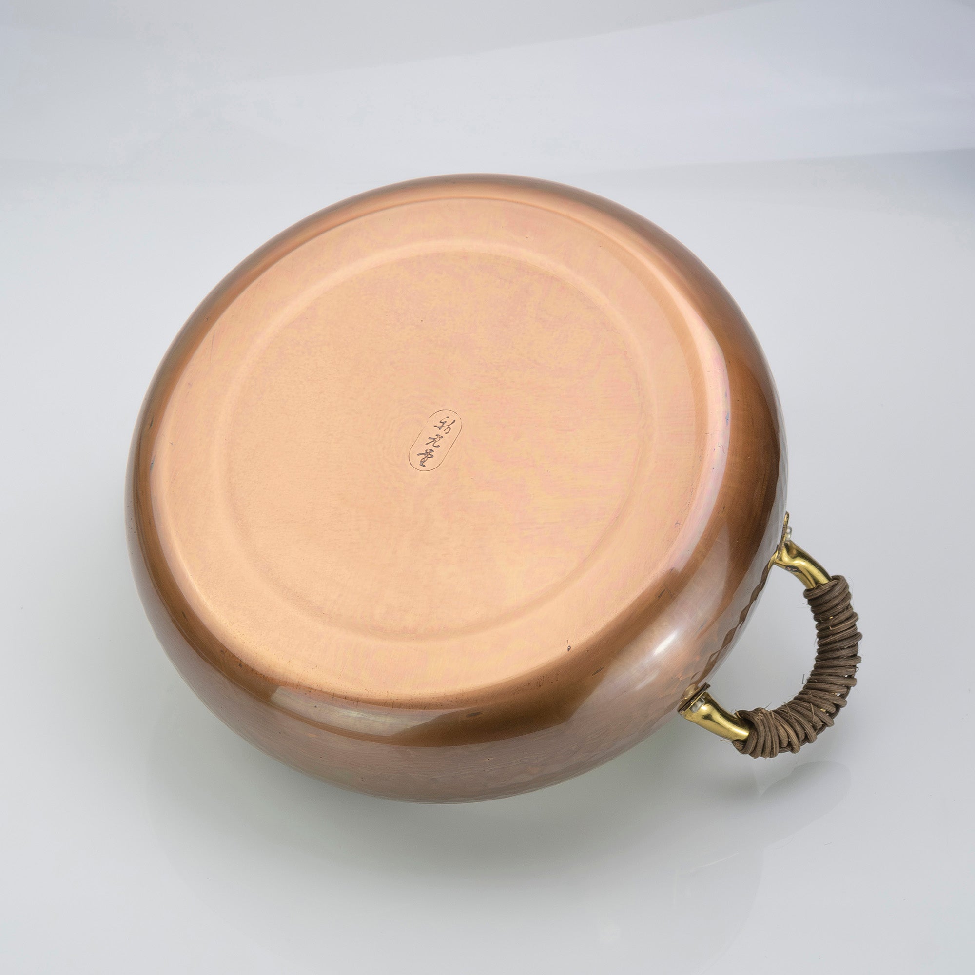 Copper double-handled pot for sukiyaki and shabu-shabu, with handles, suitable for tabletop use, made in Japan by Shinkodo