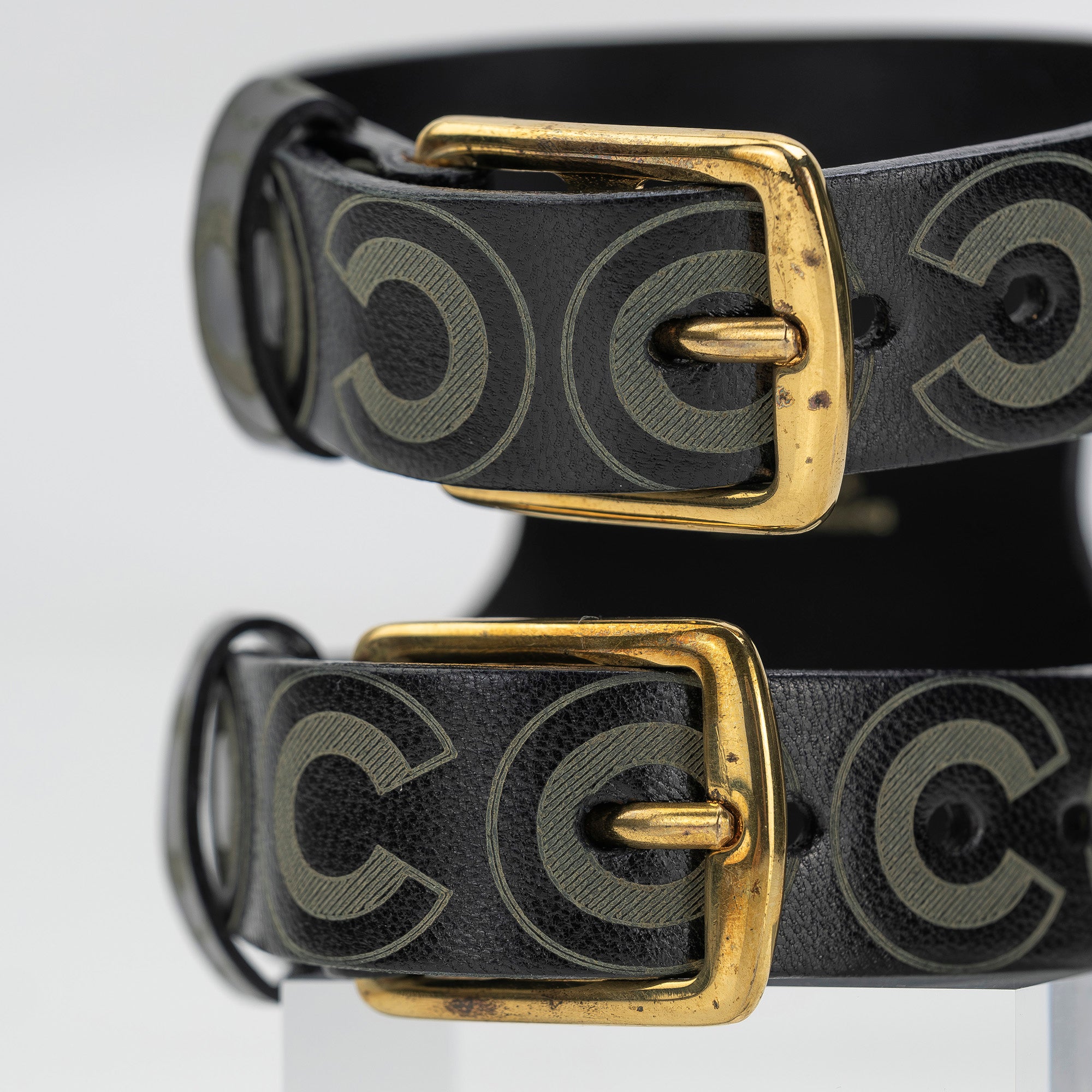 シャネル CHANEL レザーバングル 01A ヴィンテージ カール・ラガーフェルド期 ブラック ゴールド金具