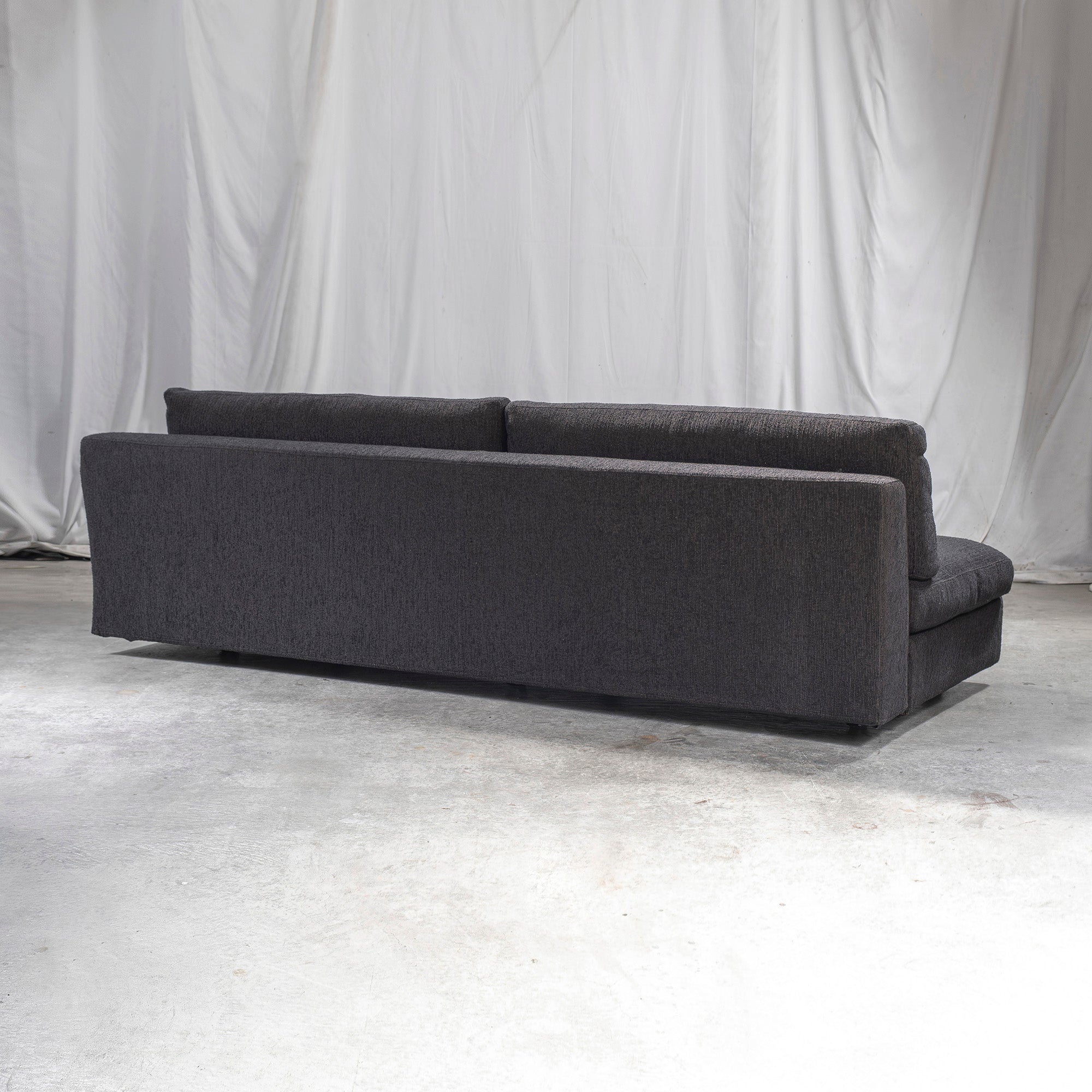 ソファ カッシーナ Cassina 235 MISTER ミスター 片アームソファ ナロウアーム ◆東京都内限定配送◆ ファブリック フェザークッション