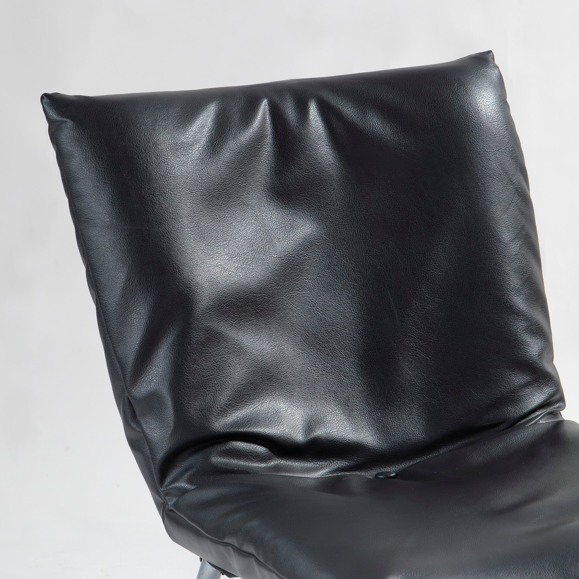 ダイニングチェア リーンロゼ ligne roset ROSETCalin ロゼカラン PVCレザー(1) スチール脚 モダンデザイン フレンチモダン ラグジュアリー