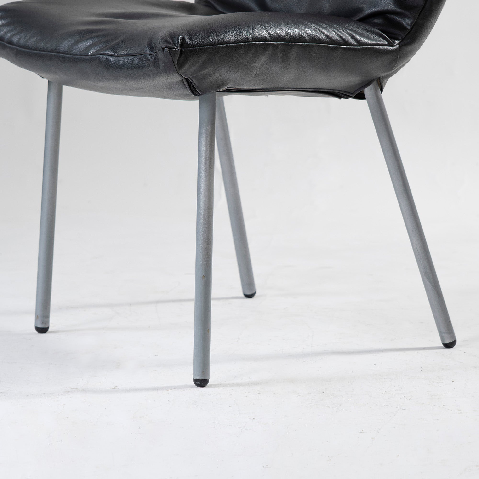 ダイニングチェア リーンロゼ ligne roset ROSETCalin ロゼカラン PVCレザー(2) スチール脚 モダンデザイン フレンチモダン ラグジュアリー