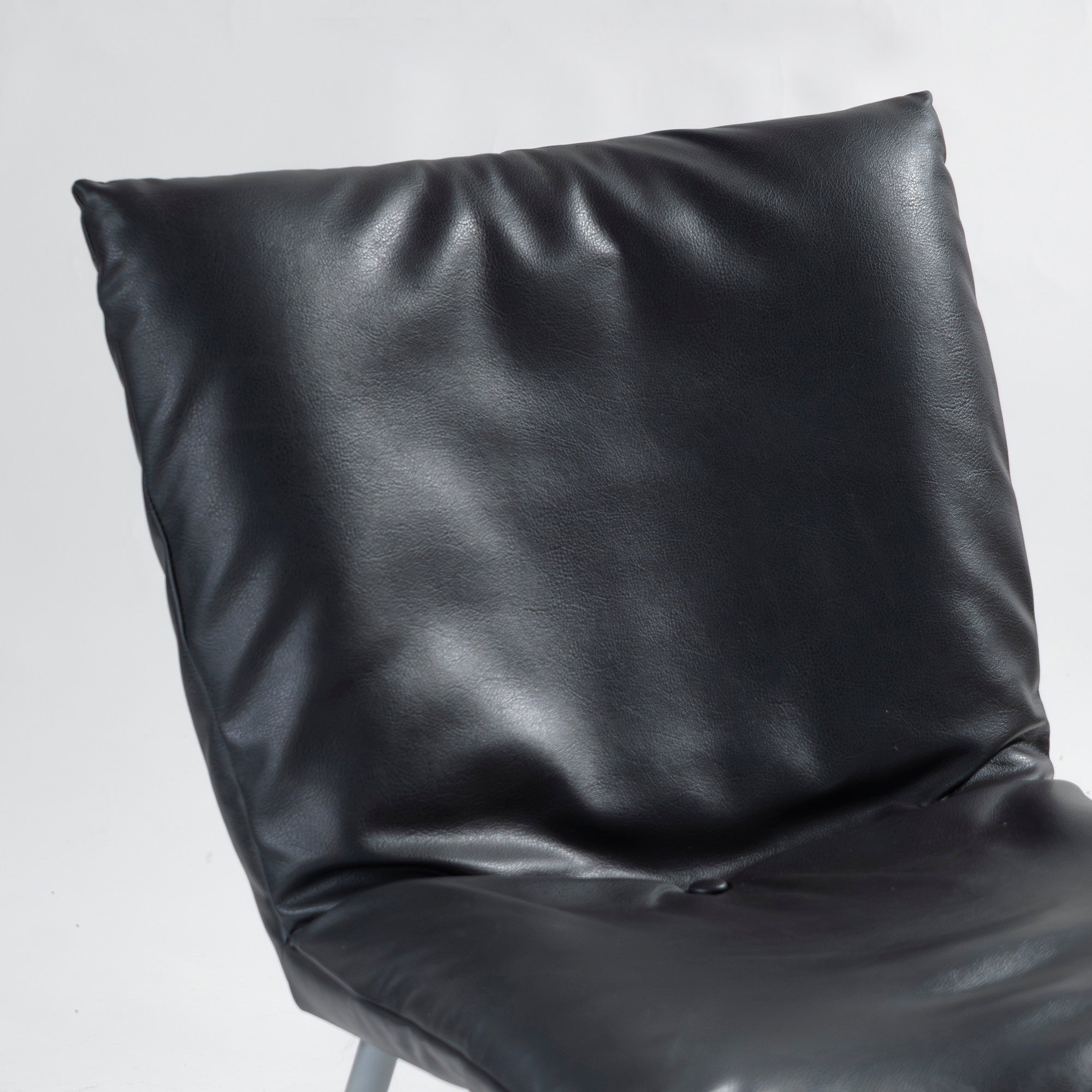 ダイニングチェア リーンロゼ ligne roset ROSETCalin ロゼカラン PVCレザー(2) スチール脚 モダンデザイン フレンチモダン ラグジュアリー