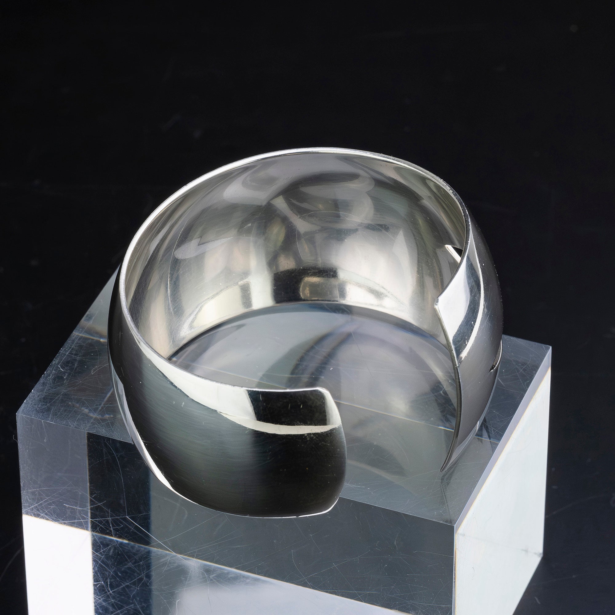 グッチ GUCCI バングル ブレスレット シルバー925 約72g 幅広 カフ ユニセックス メンズ レディース アクセサリー シンプル デザイン