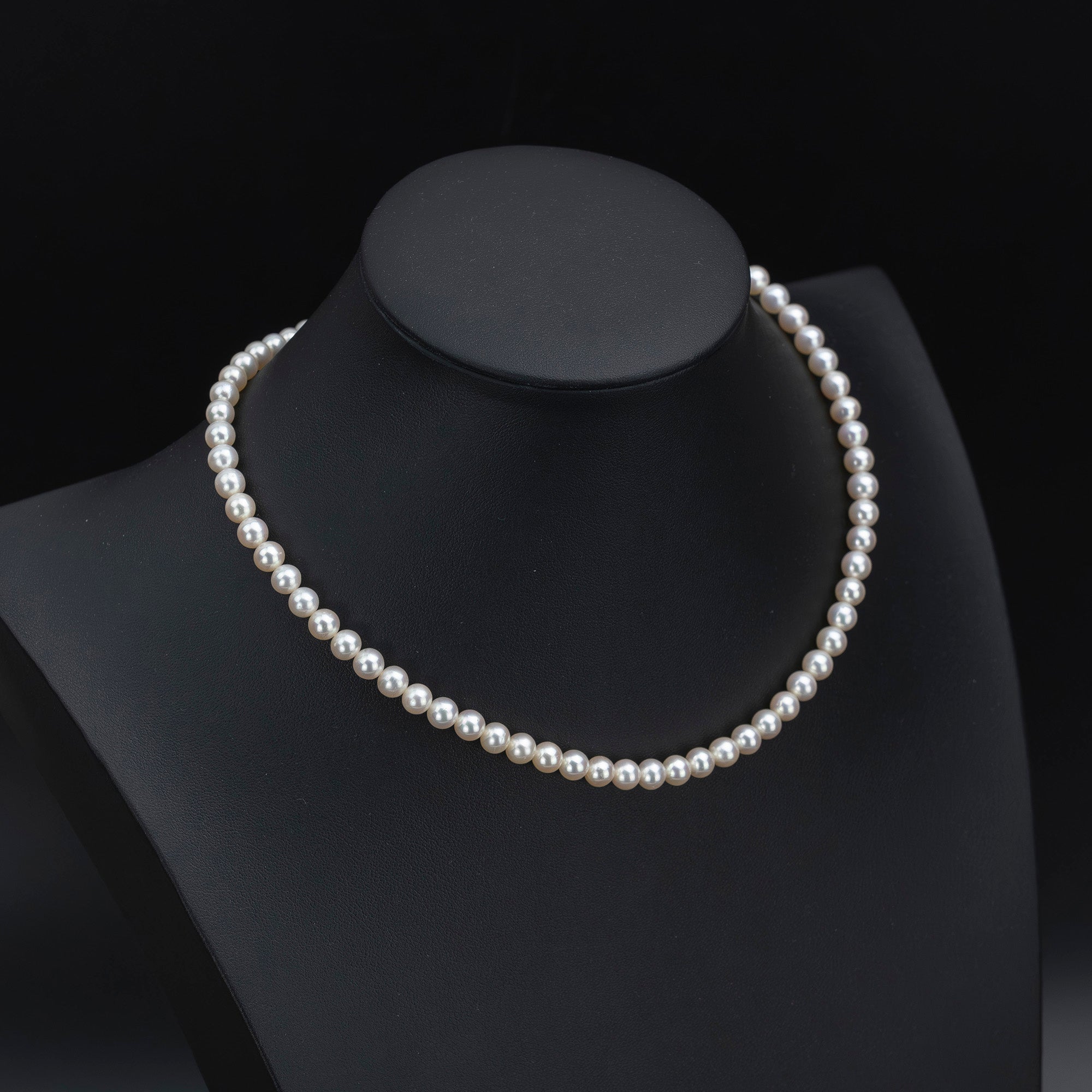 TASAKI 田崎真珠 パールネックレス リボンモチーフクラスプ ケース付き 5mm珠 ホワイト系 フォーマル アクセサリー 冠婚葬祭