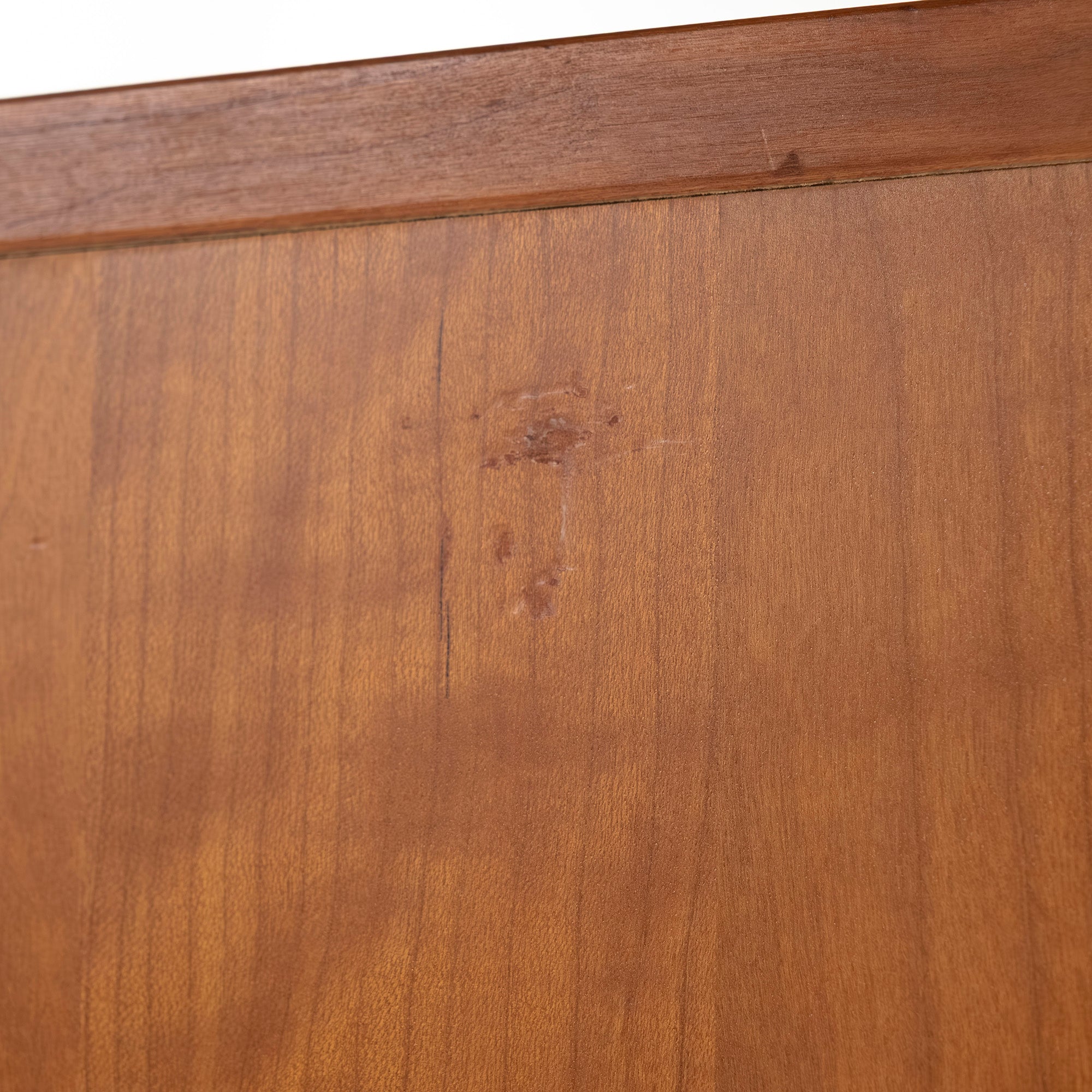 ACTUS WAVE Slim Chest, Cherry Wood, Made in Sweden, Living Room Storage, Scandinavian, Natural, Modern