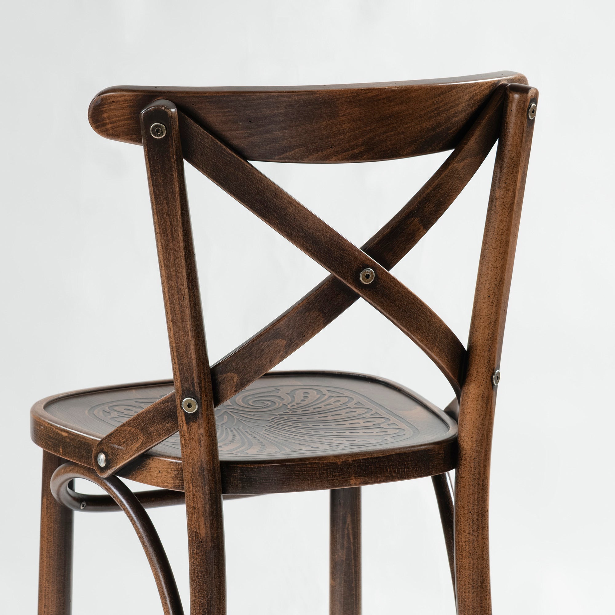 TON bentwood high chair, made of beech wood by Thonet, Czech Republic. Antique-style country bar stool.