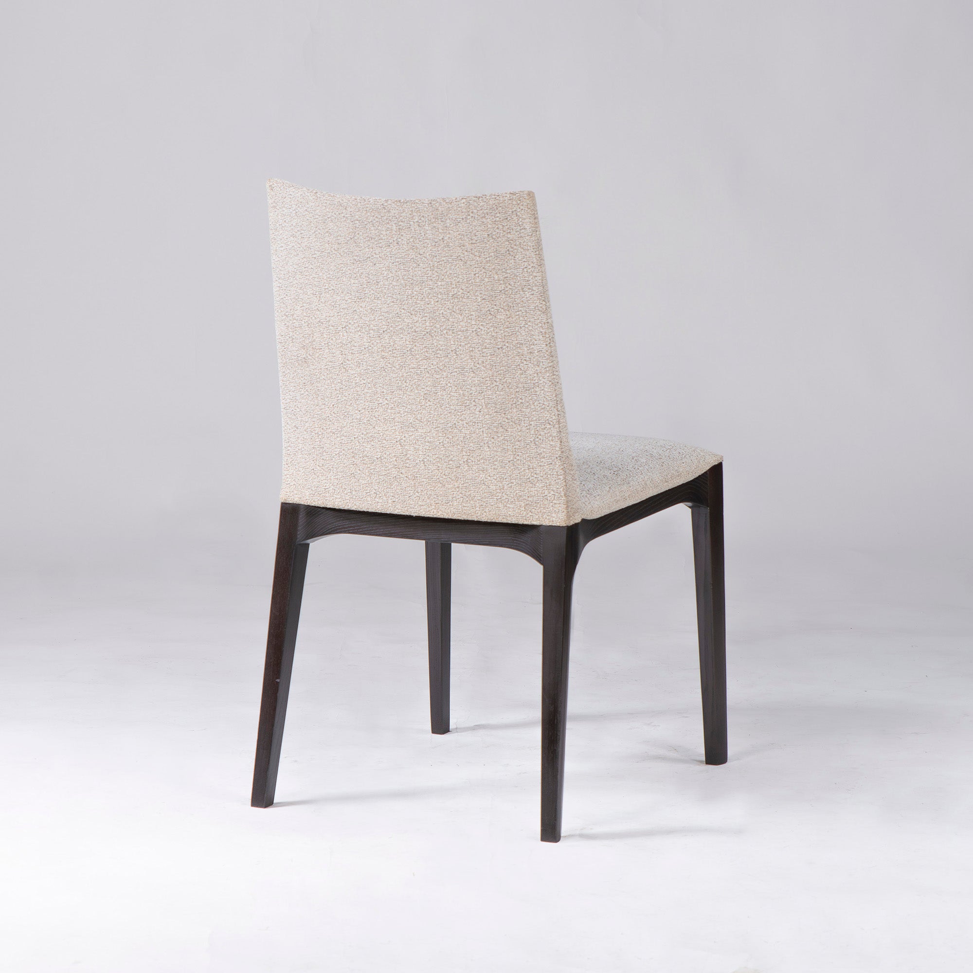 ダイニングチェア カッシーナ Cassina IXC. LINE ライン アームレスチェア(1) アッシュ材 ファブリック イタリアモダン ラグジュアリー