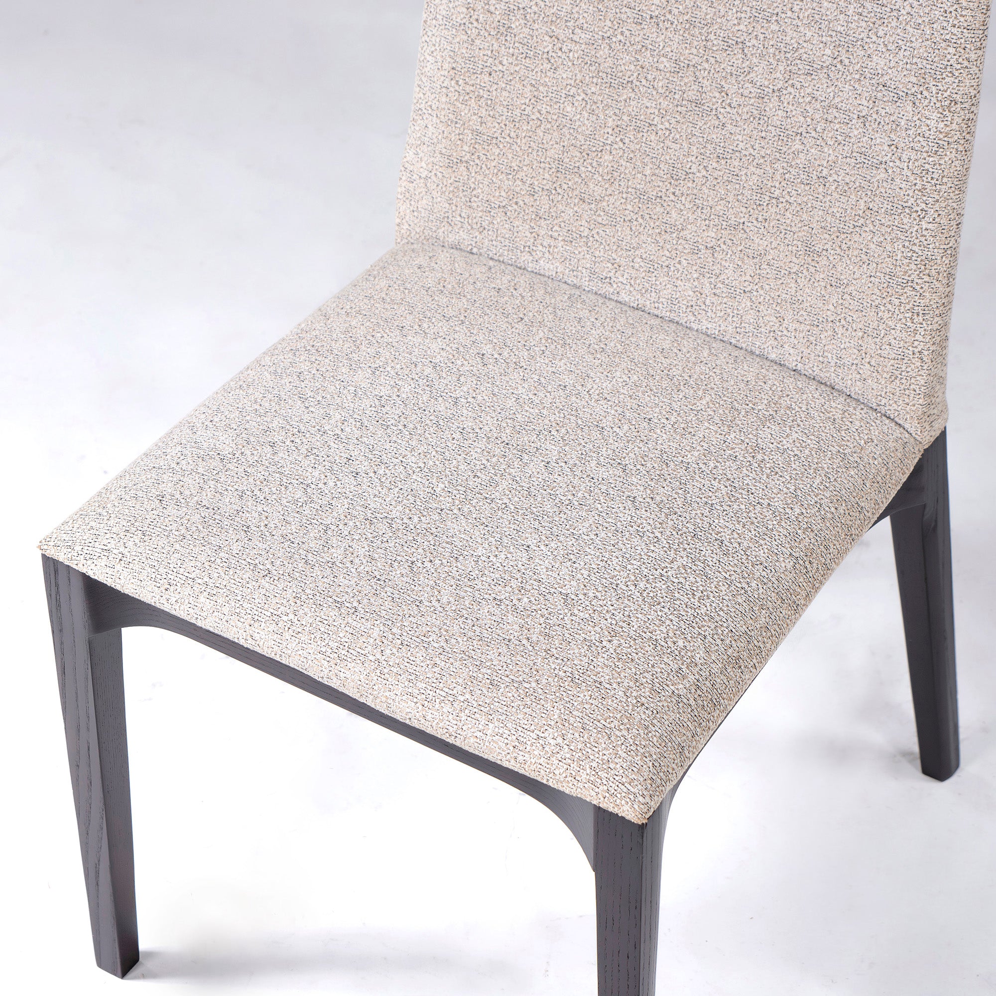 ダイニングチェア カッシーナ Cassina IXC. LINE ライン アームレスチェア(1) アッシュ材 ファブリック イタリアモダン ラグジュアリー