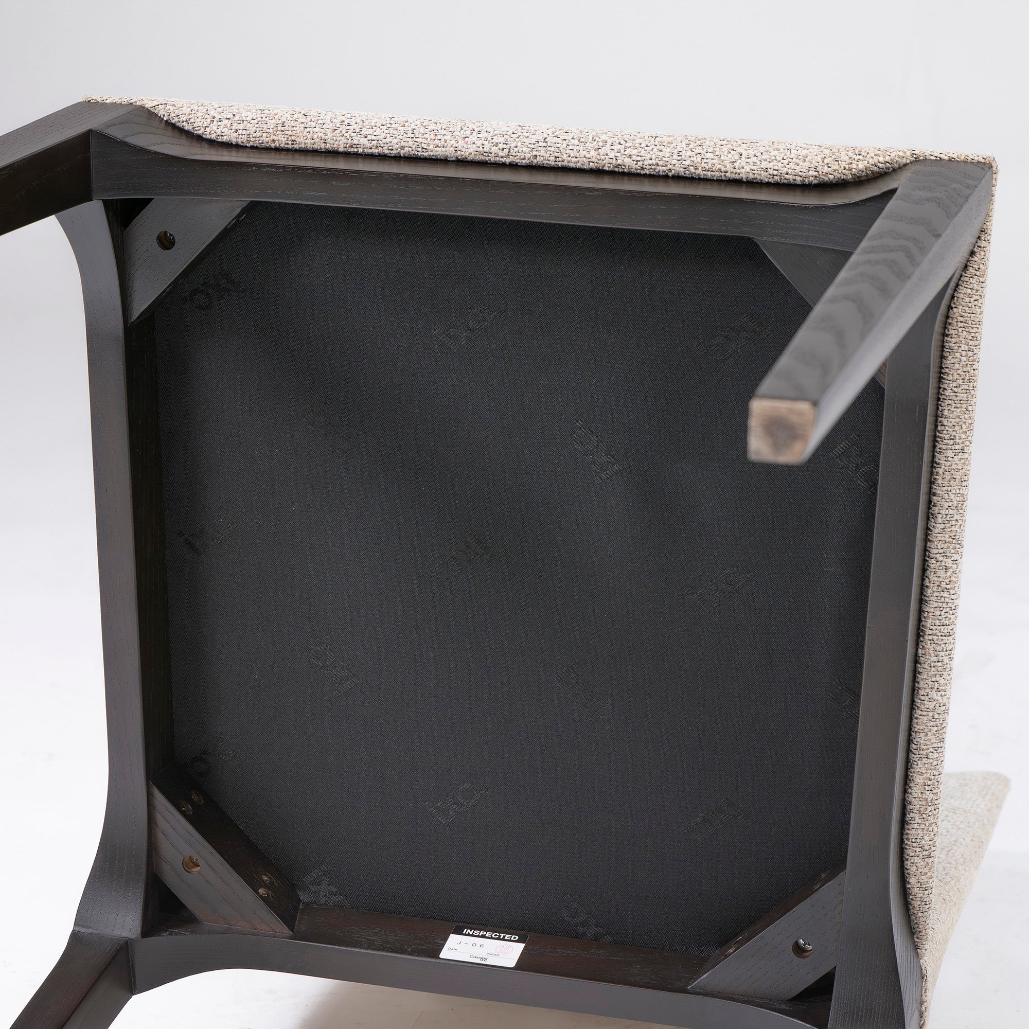 ダイニングチェア カッシーナ Cassina IXC. LINE ライン アームレスチェア(3) アッシュ材 ファブリック イタリアモダン ラグジュアリー