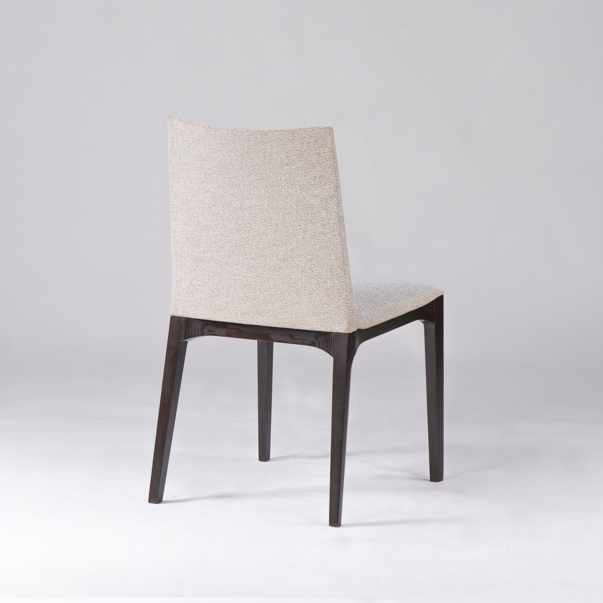 ダイニングチェア カッシーナ Cassina IXC. LINE ライン アームレスチェア(3) アッシュ材 ファブリック イタリアモダン ラグジュアリー