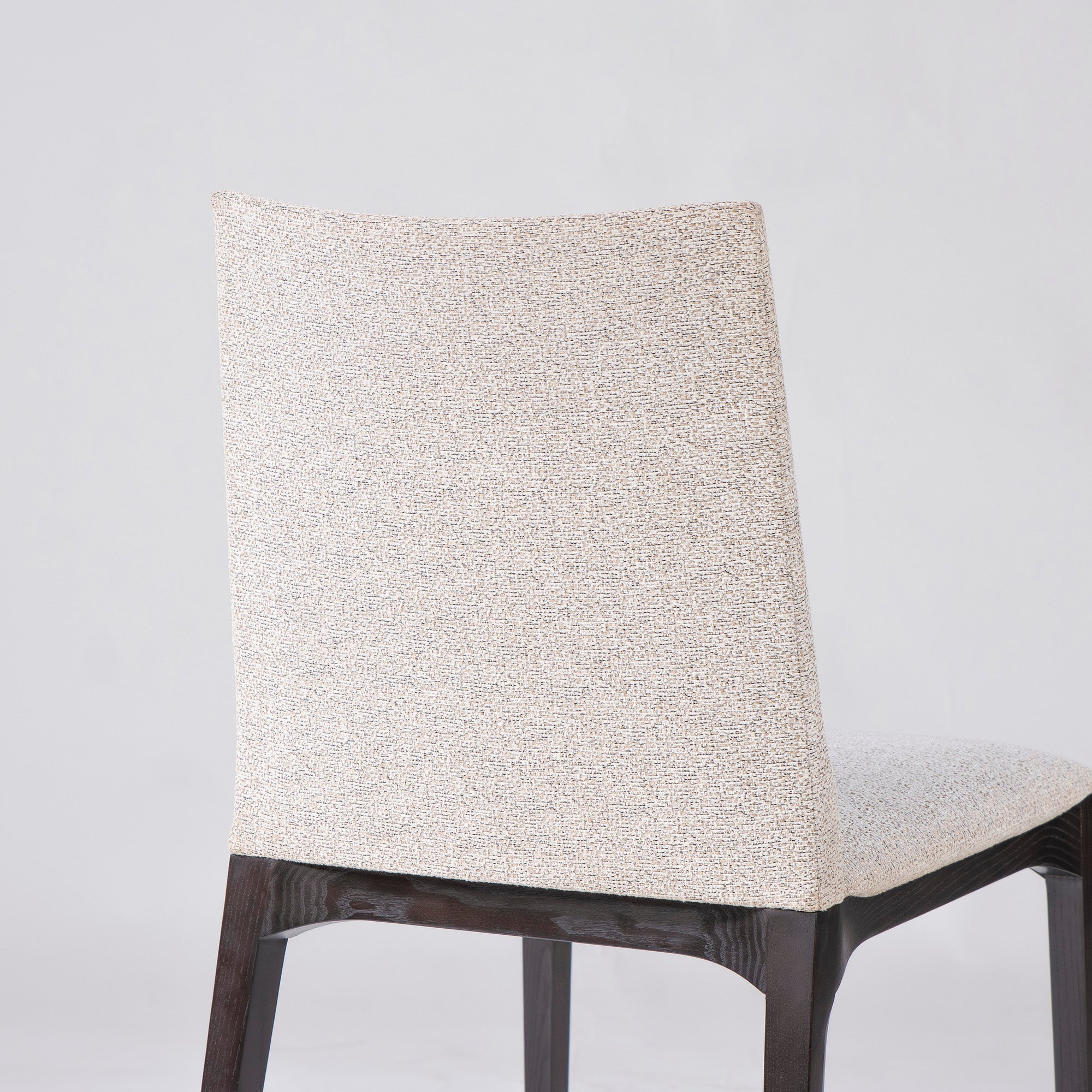 ダイニングチェア カッシーナ Cassina IXC. LINE ライン アームレスチェア(3) アッシュ材 ファブリック イタリアモダン ラグジュアリー