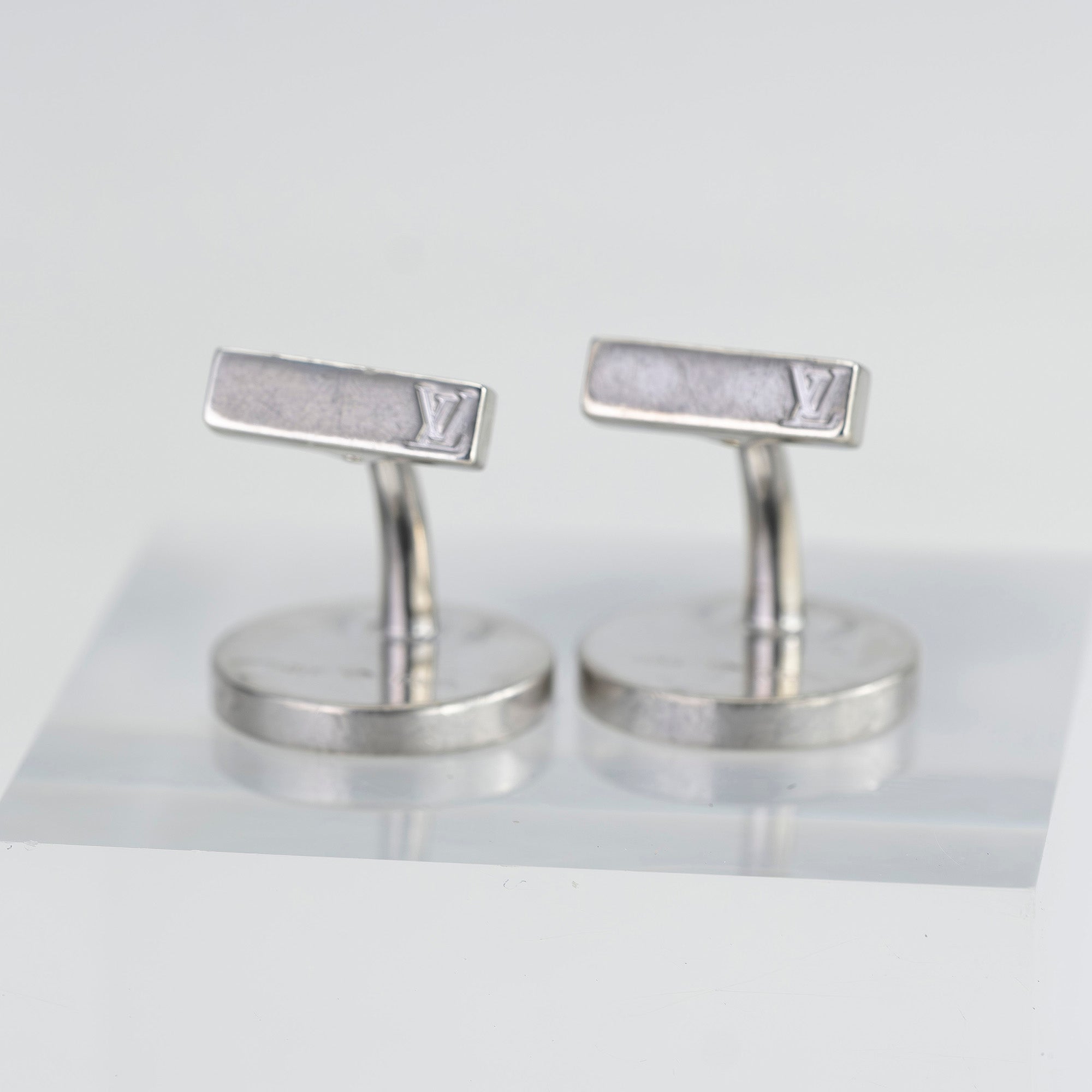ルイ・ヴィトン LOUIS VUITTON ブトン・ドゥ・マンシェット フルール カフス M64482 シルバー925