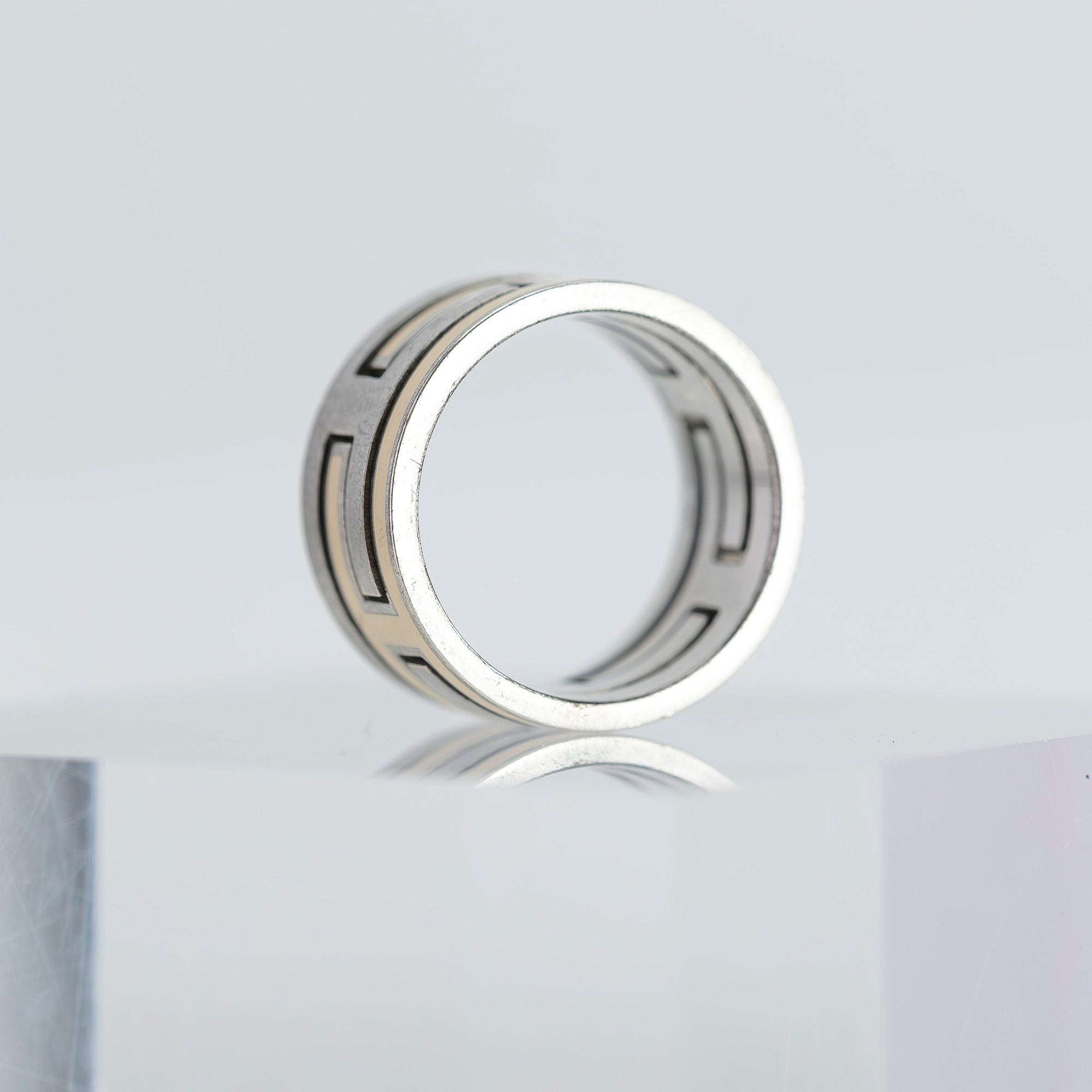 Hermès Move H Ring #51, approximately size 11, beige and silver, H motif, women's ring, accessory