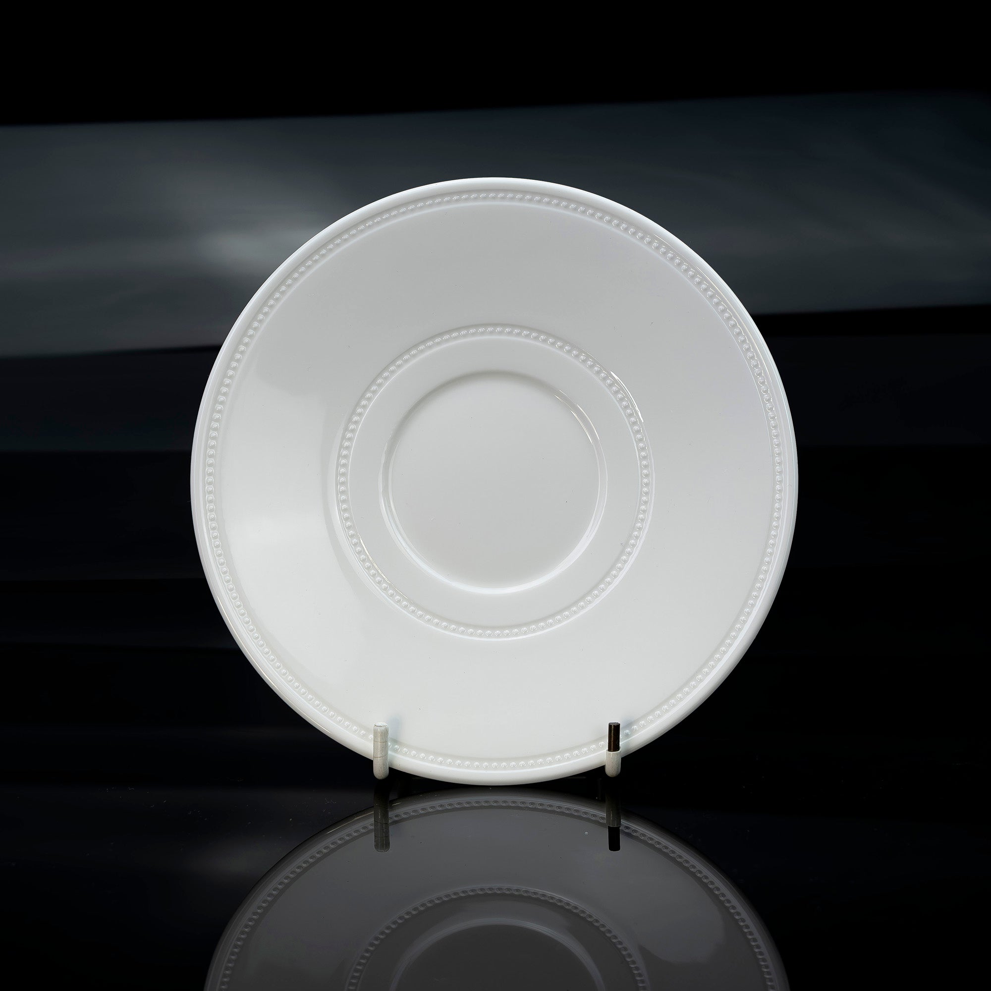 ウェッジウッド インタグリオ WEDGWOOD INTAGLIO ティーカップ&ソーサー ホワイト 英国食器【箱付】