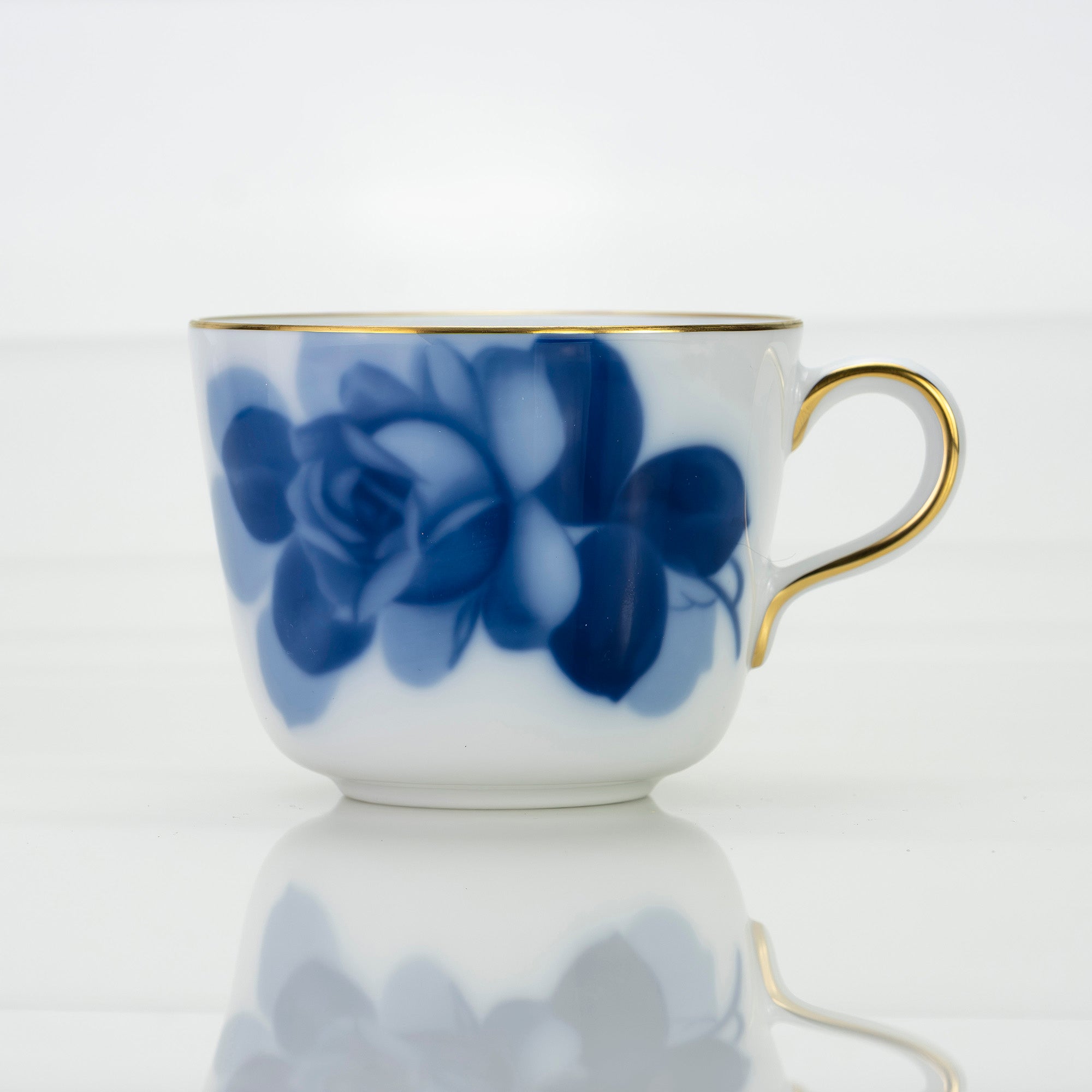 大倉陶園 ブルーローズ 8211 モーニングカップ&ソーサー OKURA 白磁 青薔薇 コーヒーカップ 日本製 洋食器【箱付】(1)