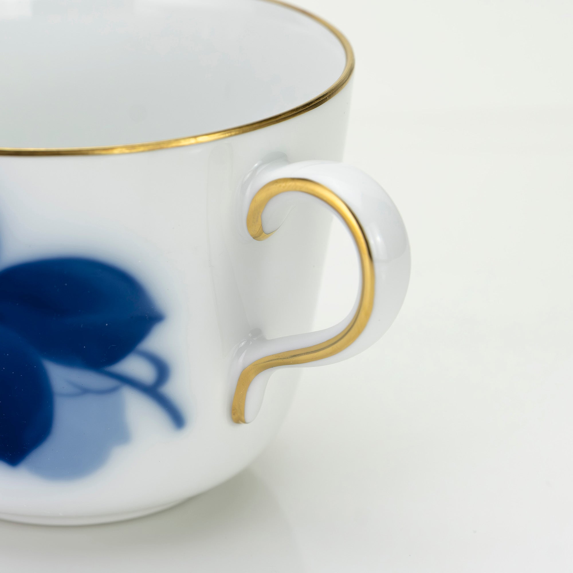 大倉陶園 ブルーローズ 8211 モーニングカップ&ソーサー OKURA 白磁 青薔薇 コーヒーカップ 日本製 洋食器【箱付】(1)